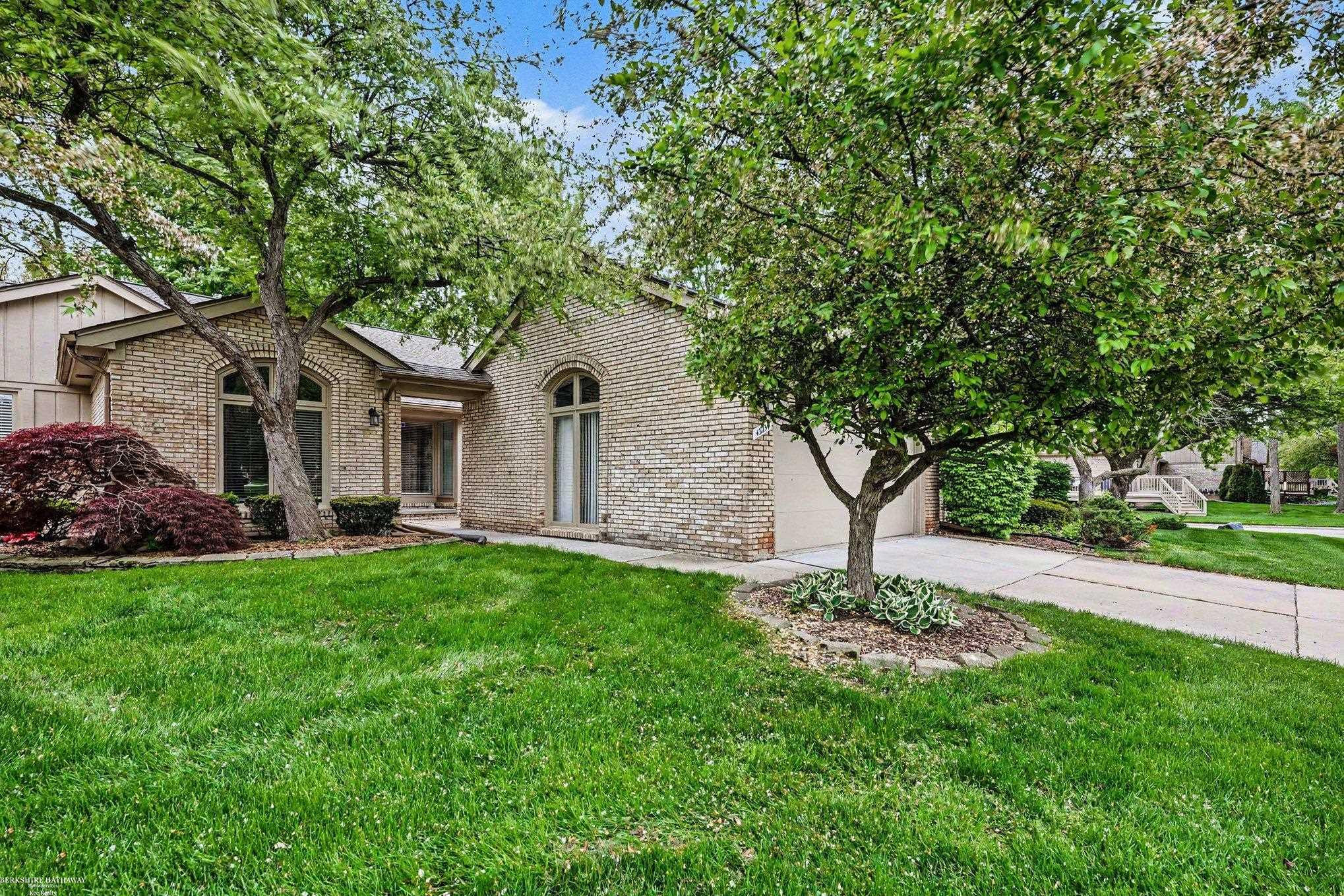43054 W Kirkwood Drive, Clinton Twp, MI 48038 — Photo 31