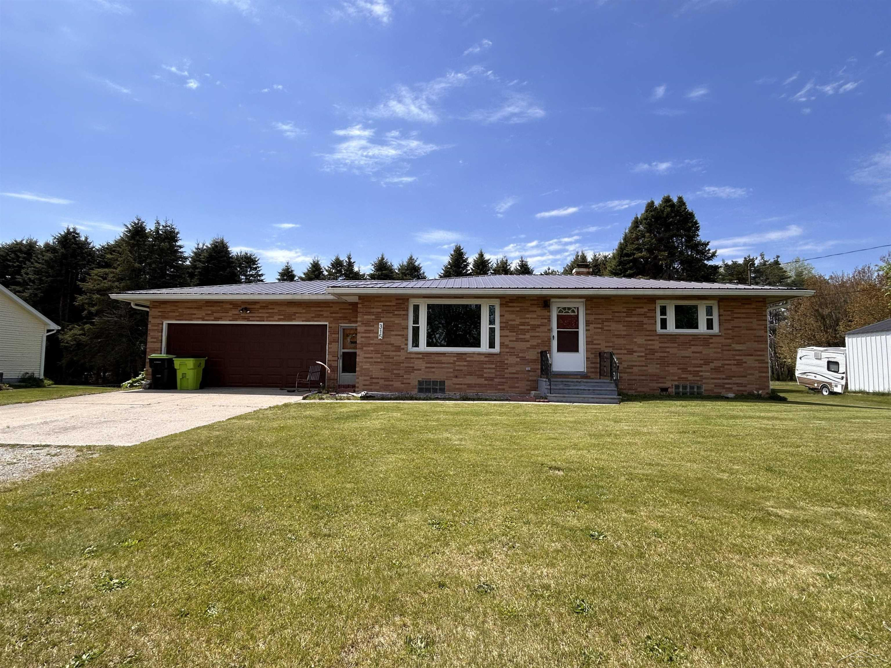 315 Blondin Street, Pinconning, MI 48650 — Photo 16