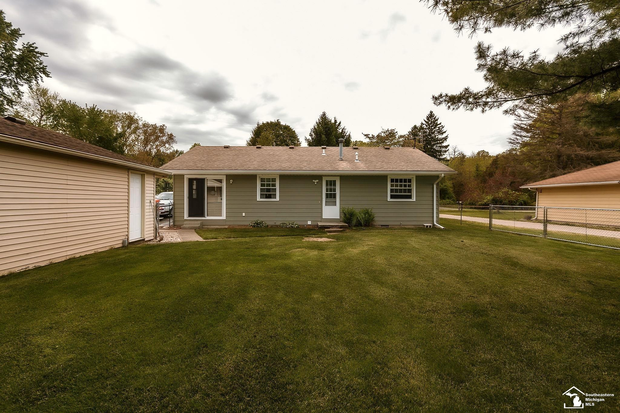 7502 Wilfred Drive, Temperance, MI 48182 — Photo 12