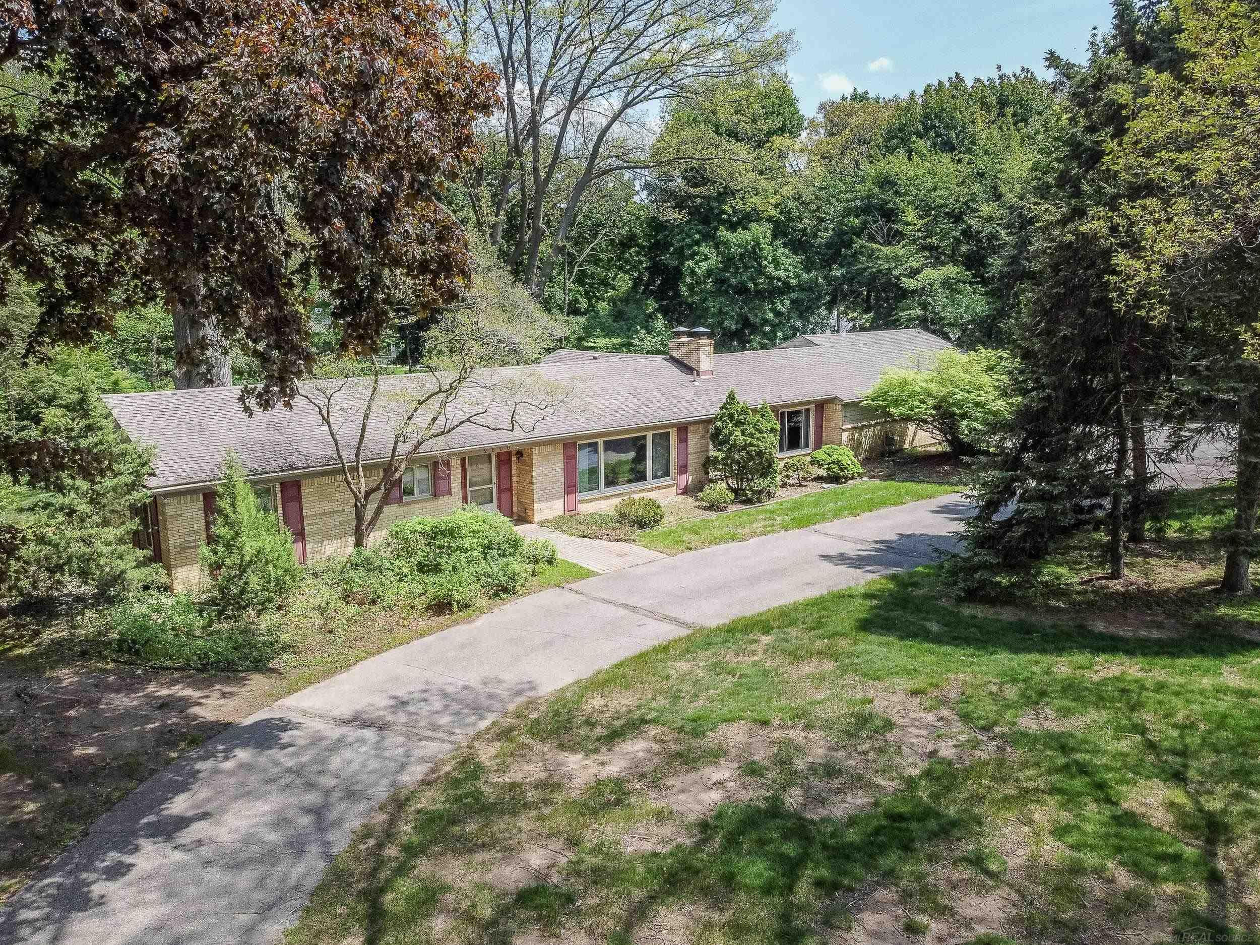 2800 Tewksbury Drive, Troy, MI 48098 — Photo 2