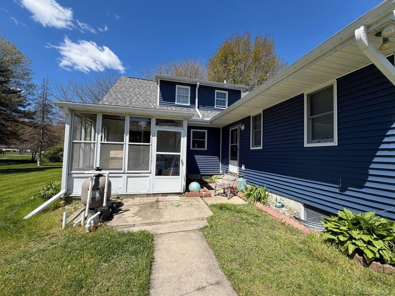 2206 N 5 Mile Road, Midland, MI 48642 — Photo 4