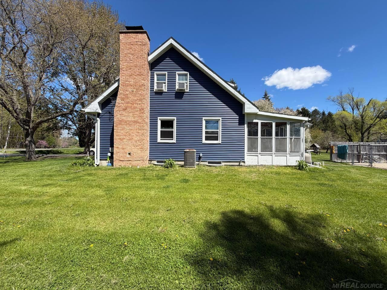 2206 N 5 Mile Road, Midland, MI 48642 — Photo 5