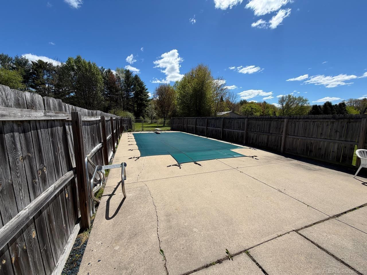 2206 N 5 Mile Road, Midland, MI 48642 — Photo 10