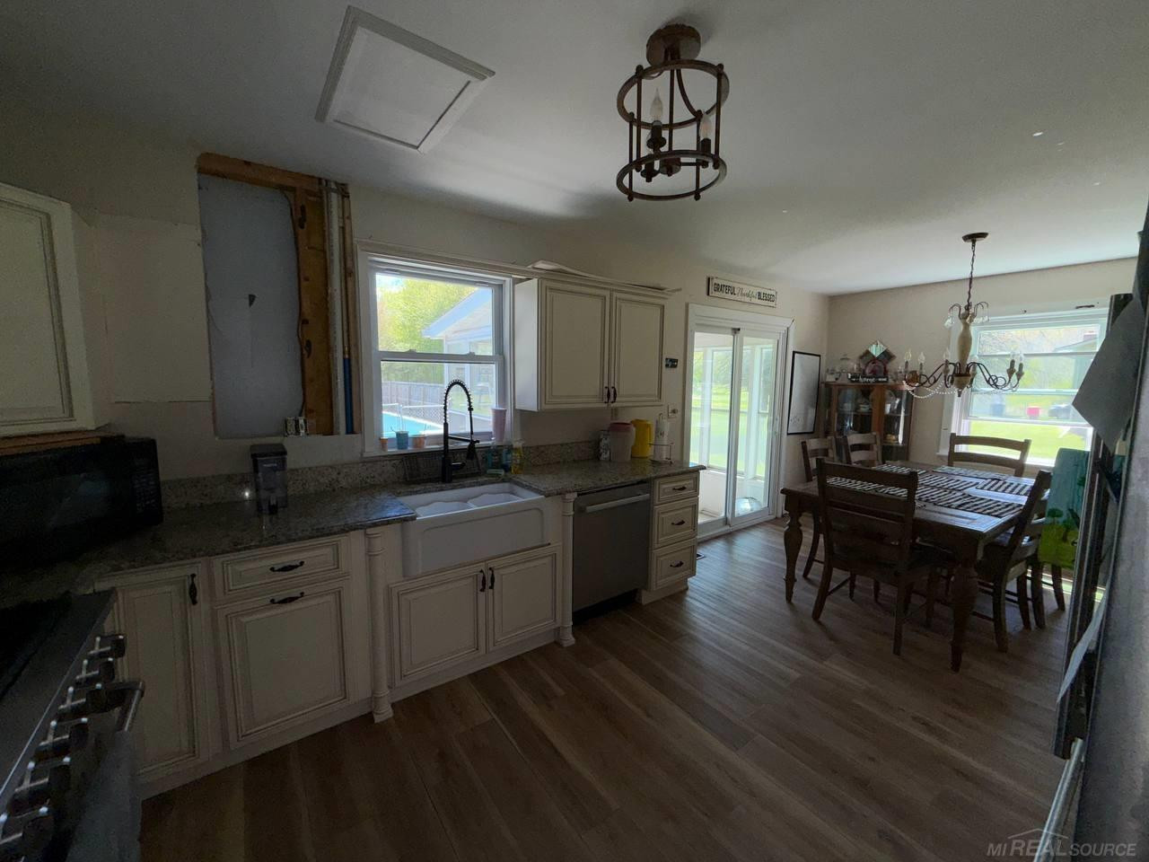 2206 N 5 Mile Road, Midland, MI 48642 — Photo 16