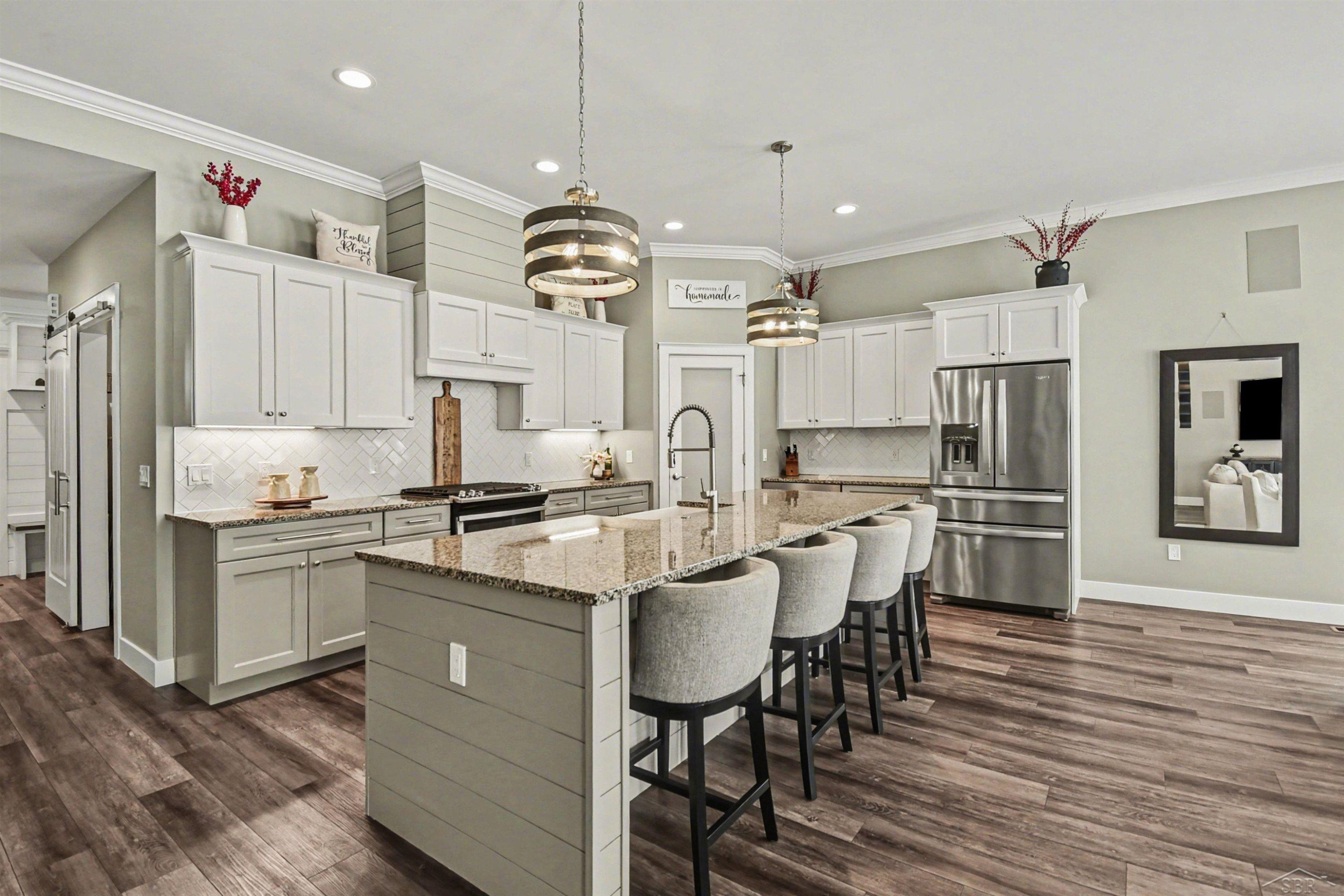 8674 Oakhill Drive, Freeland, MI 48623 — Photo 2