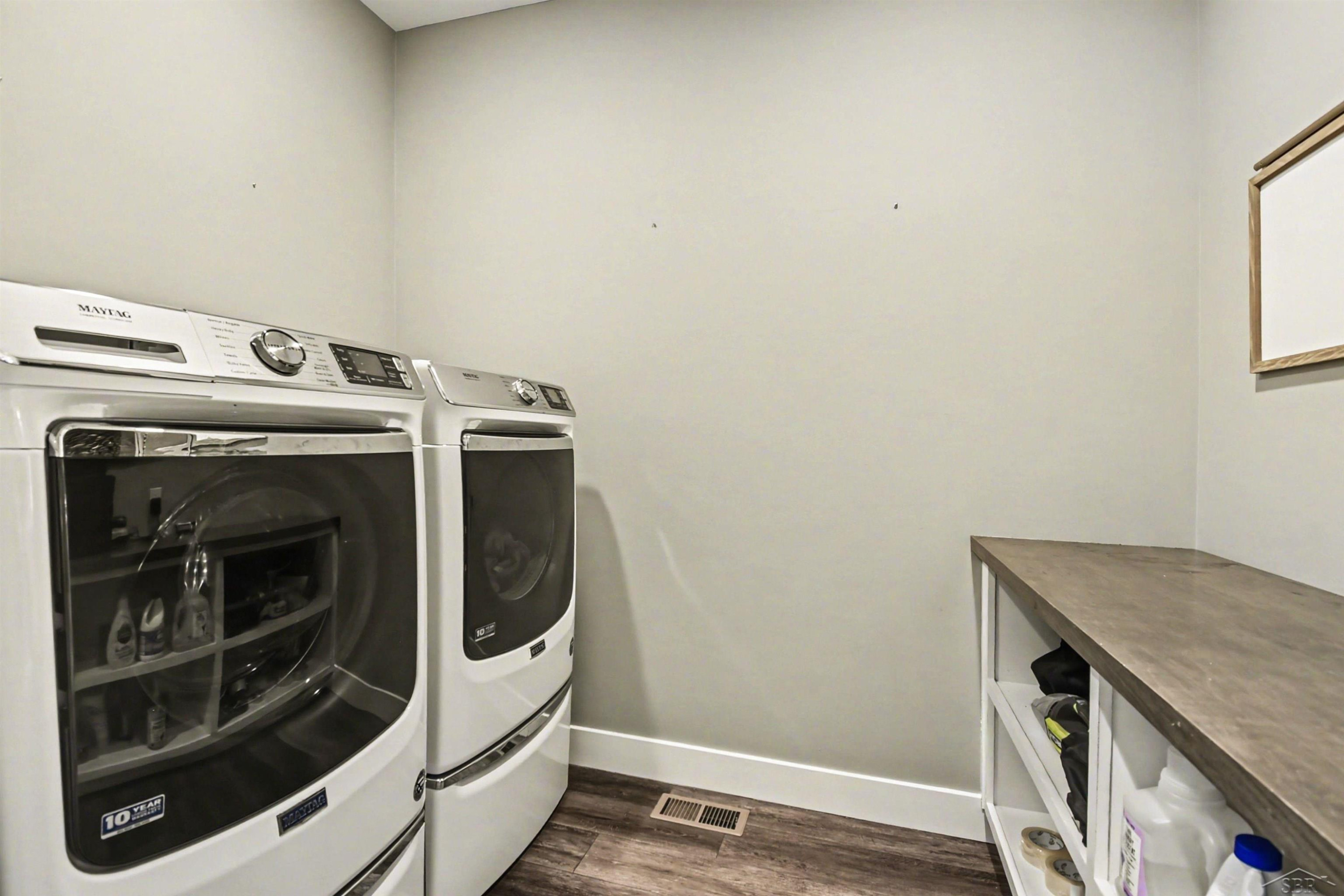 8674 Oakhill Drive, Freeland, MI 48623 — Photo 16