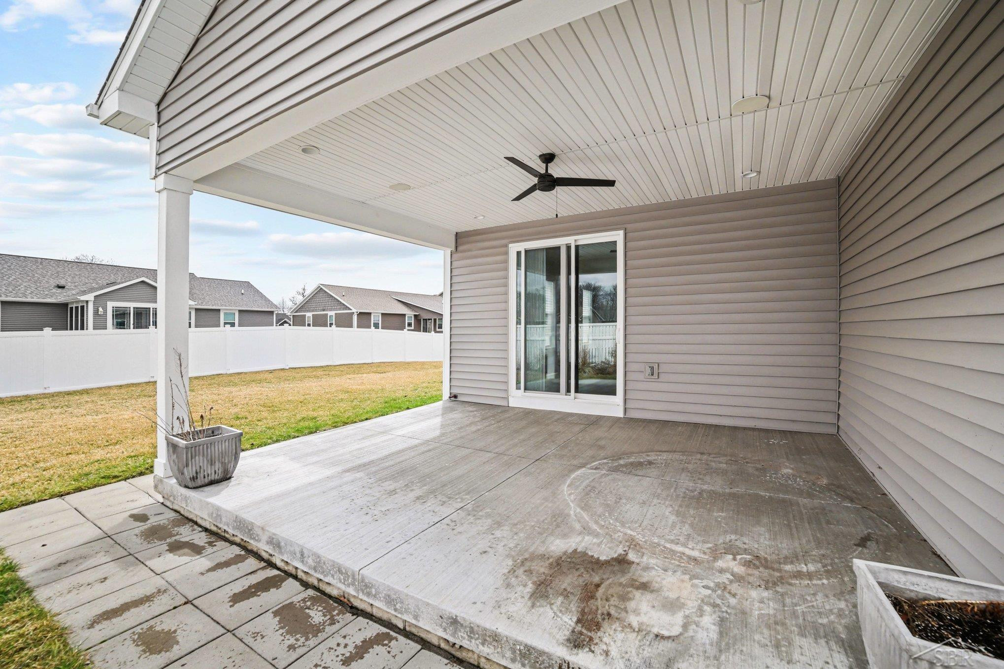 8674 Oakhill Drive, Freeland, MI 48623 — Photo 27
