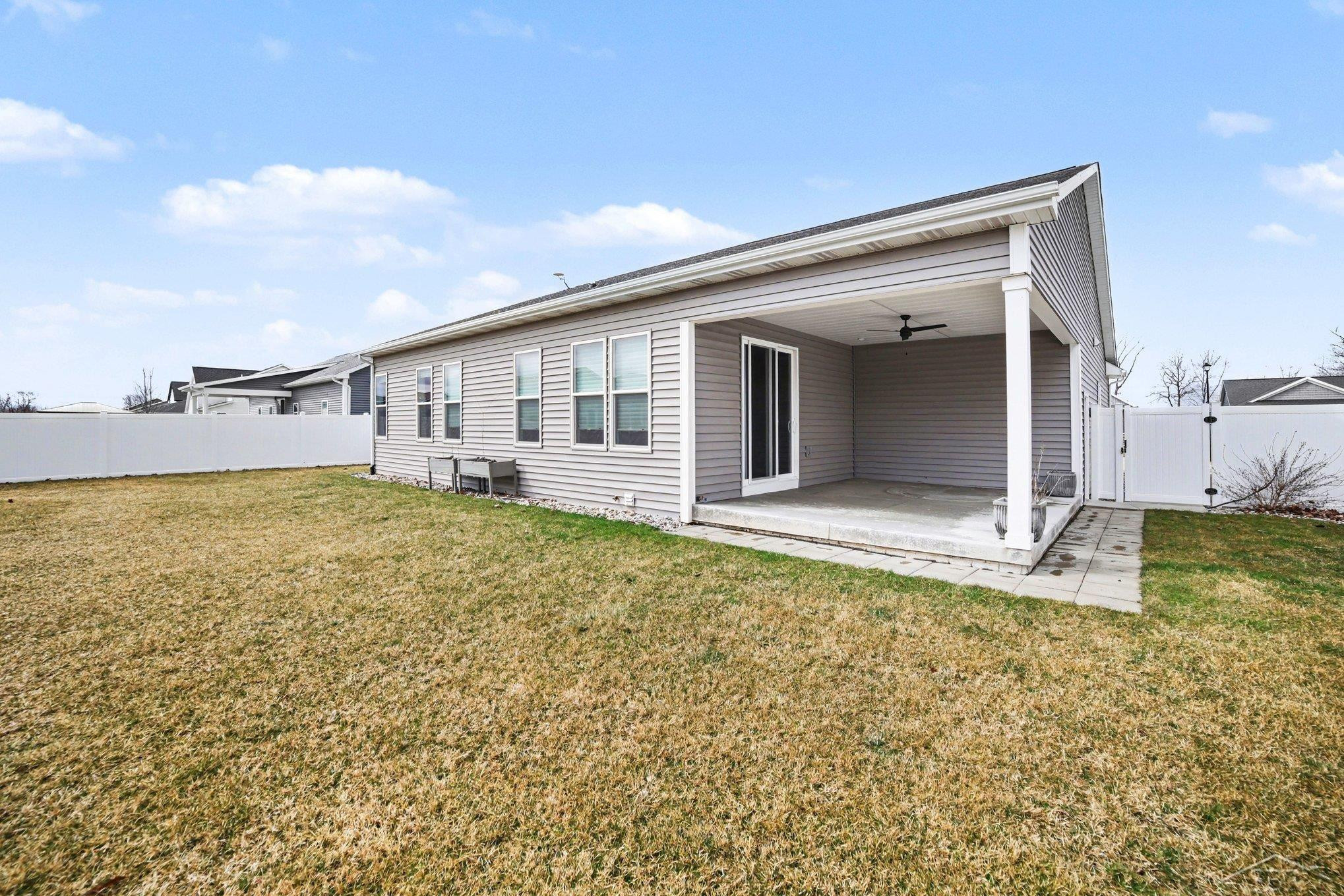 8674 Oakhill Drive, Freeland, MI 48623 — Photo 28