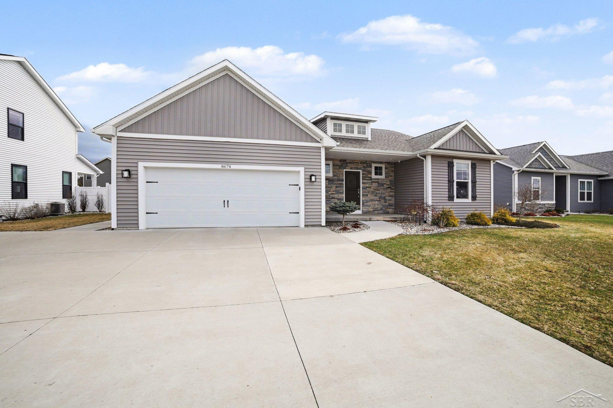 8674 Oakhill Drive, Freeland, MI 48623 — Photo 29
