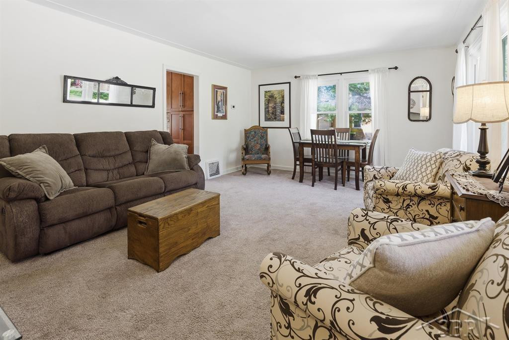 306 E Sugnet Road, Midland, MI 48642 — Photo 5