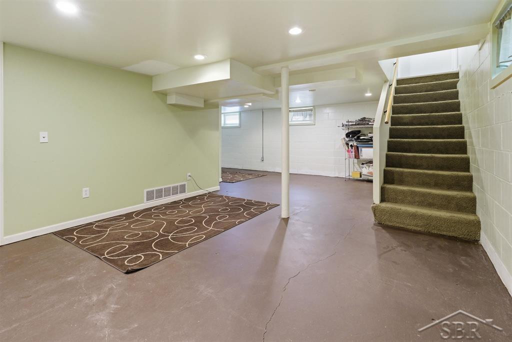306 E Sugnet Road, Midland, MI 48642 — Photo 19