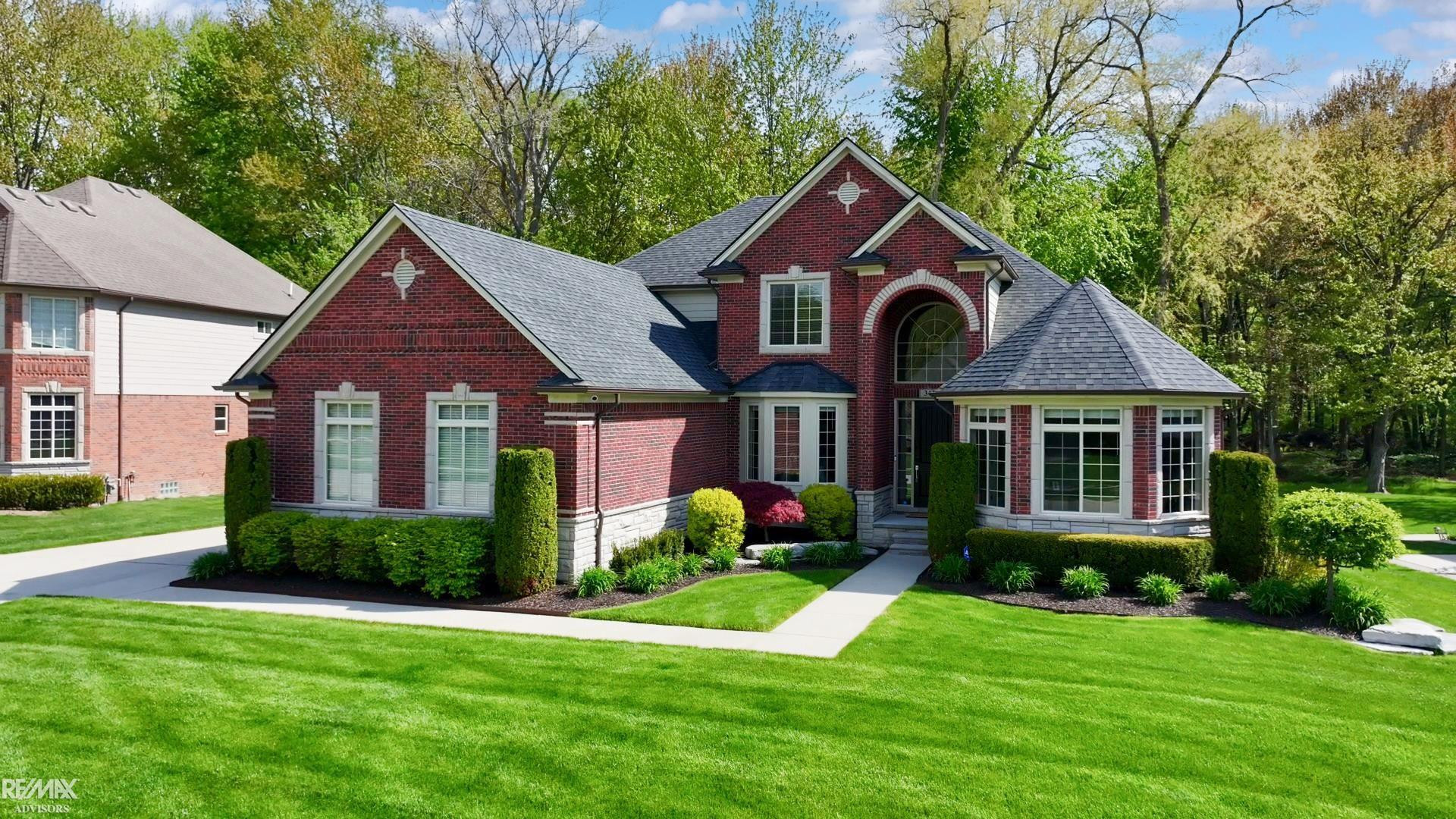 34389 Dante Drive, New Baltimore, MI 48047 — front exterior