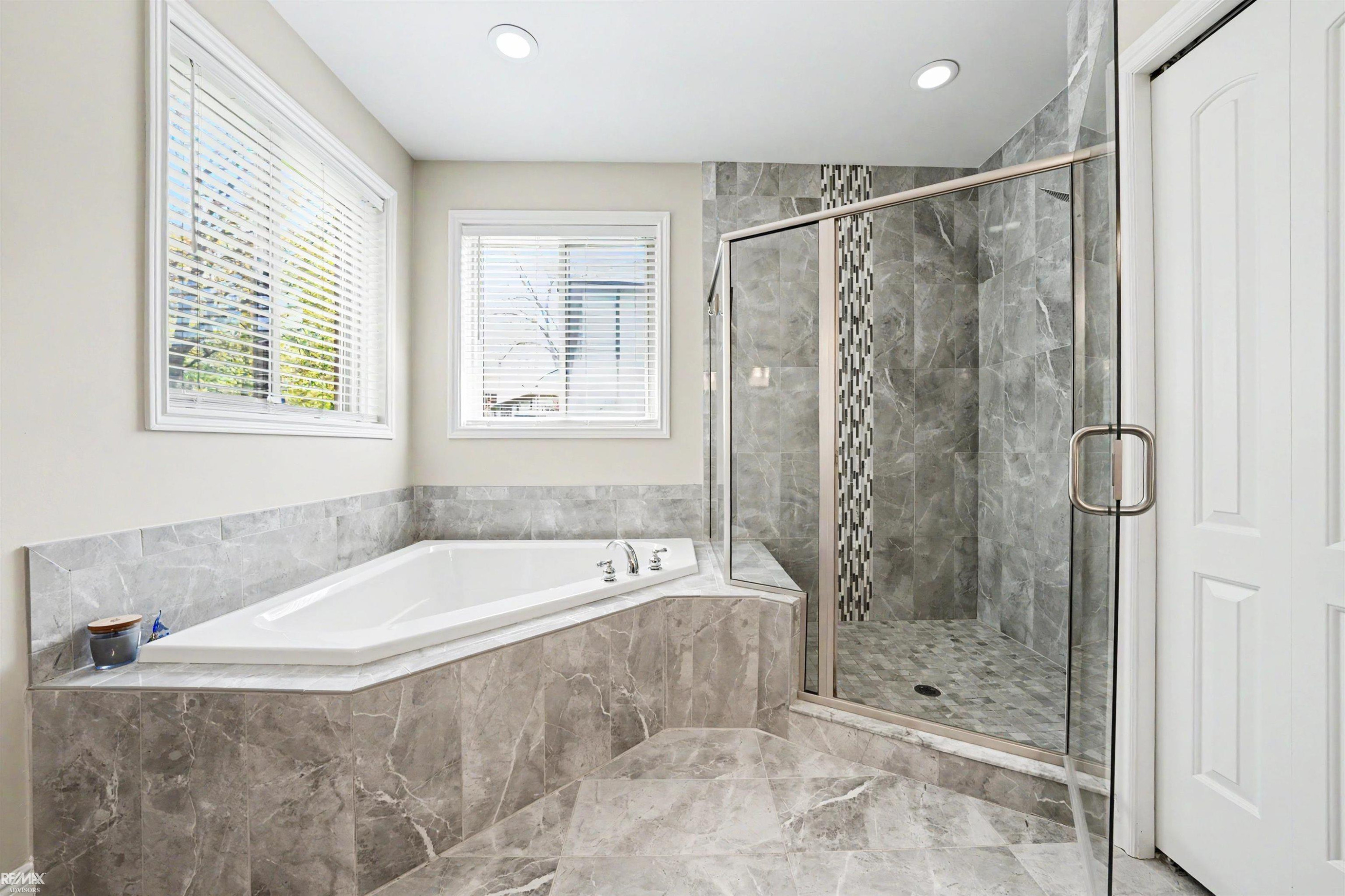 34389 Dante Drive, New Baltimore, MI 48047 — Photo 13