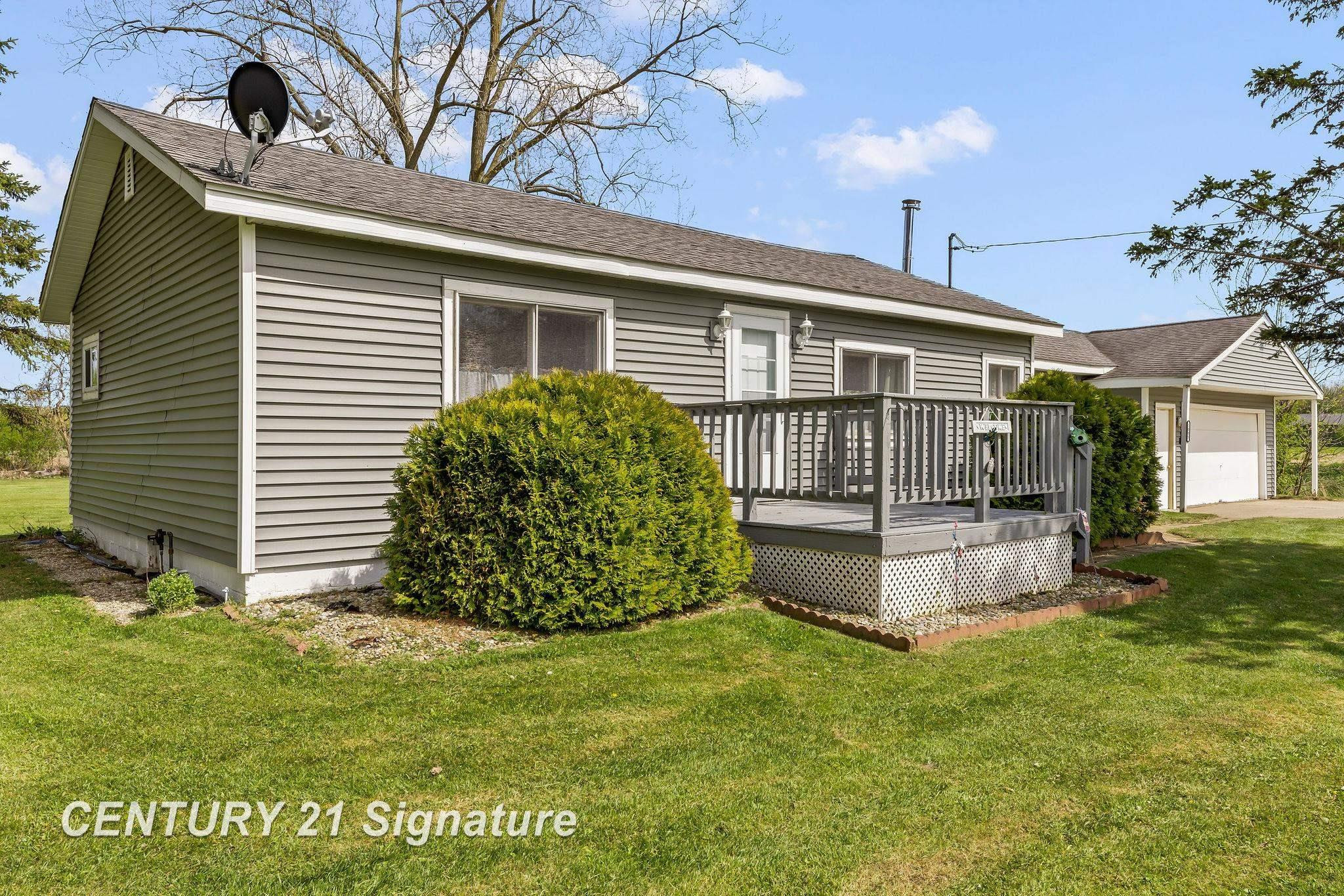 1005 S Meridian Road, Merrill, MI 48637 — Photo 2