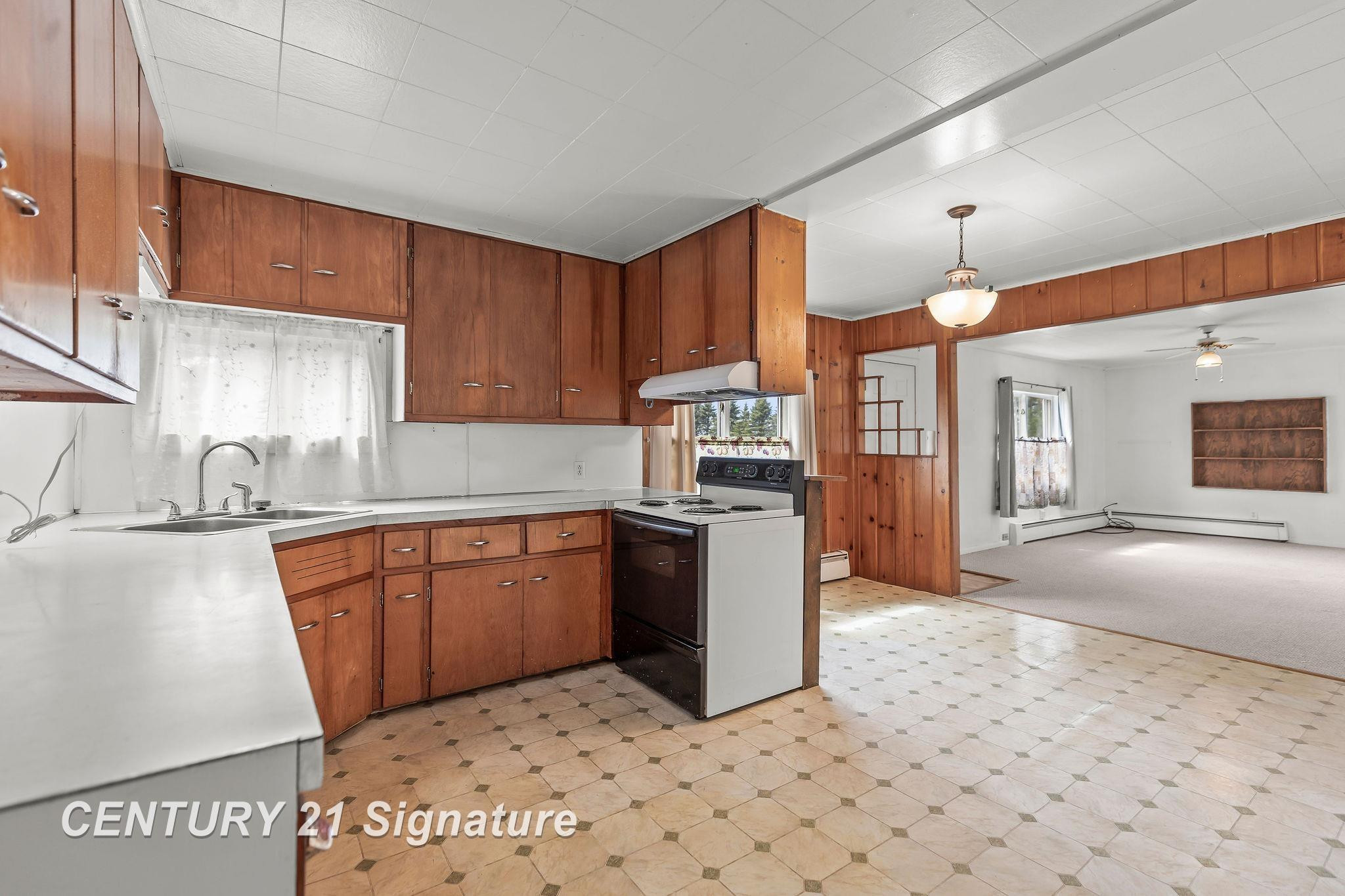 1005 S Meridian Road, Merrill, MI 48637 — Photo 4