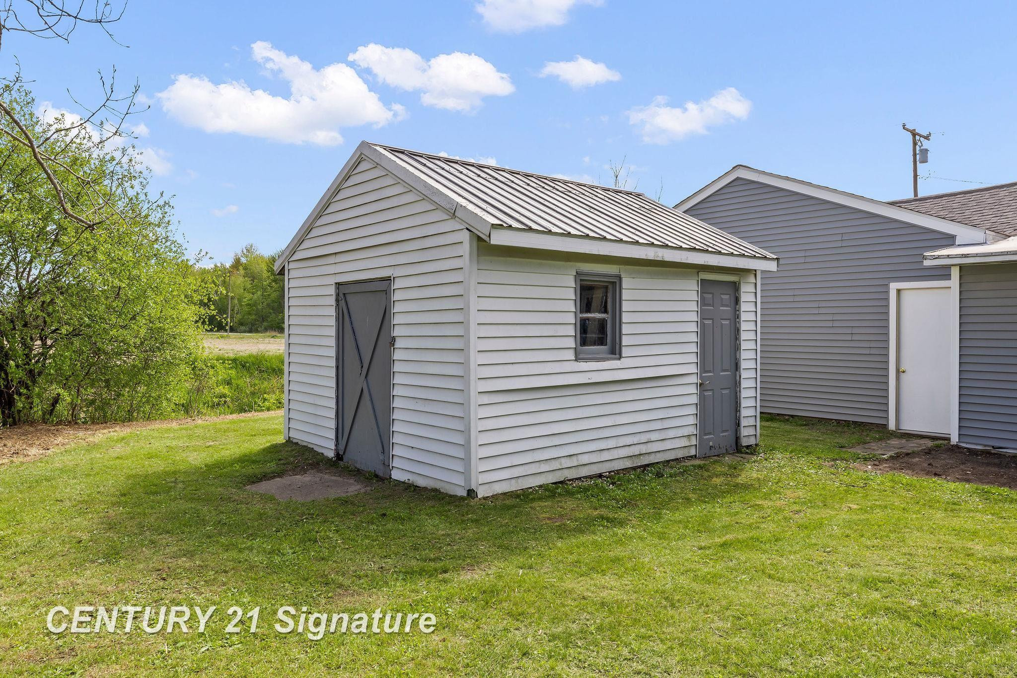 1005 S Meridian Road, Merrill, MI 48637 — Photo 19