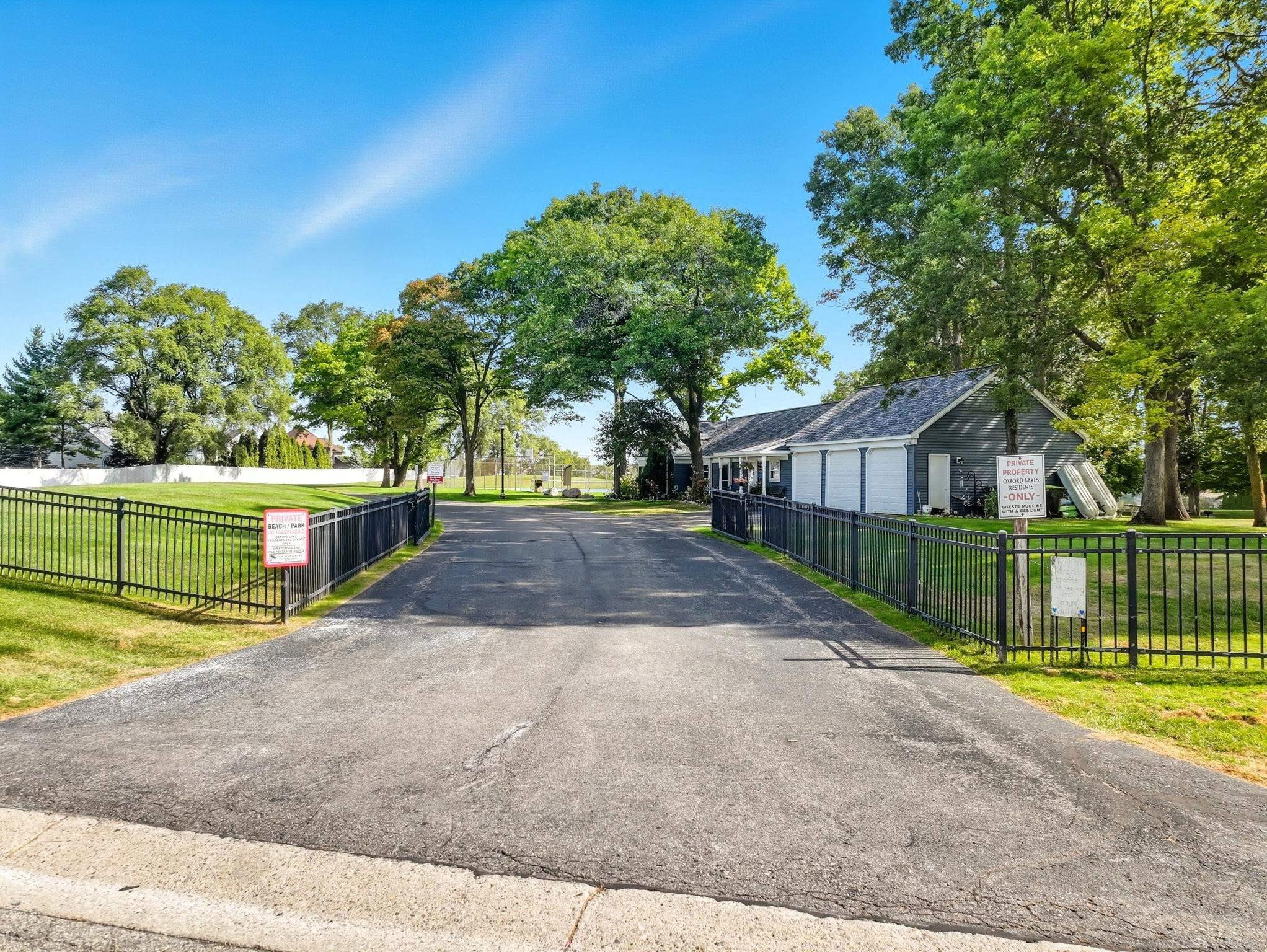 495 Lakes Edge Drive, Oxford, MI 48371 — Photo 29