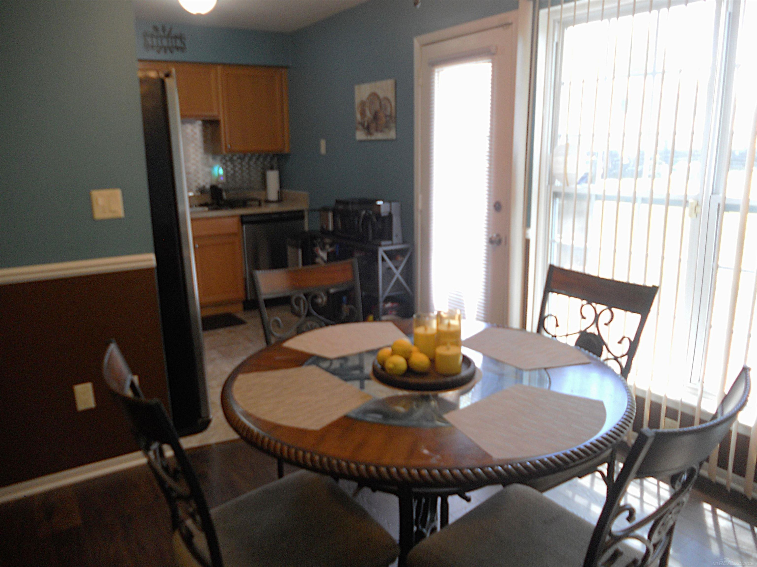 24541 SEATON CIRCUIT E. Drive, BLDG 2, UNIT 15., Warren, MI 48091 — Photo 17