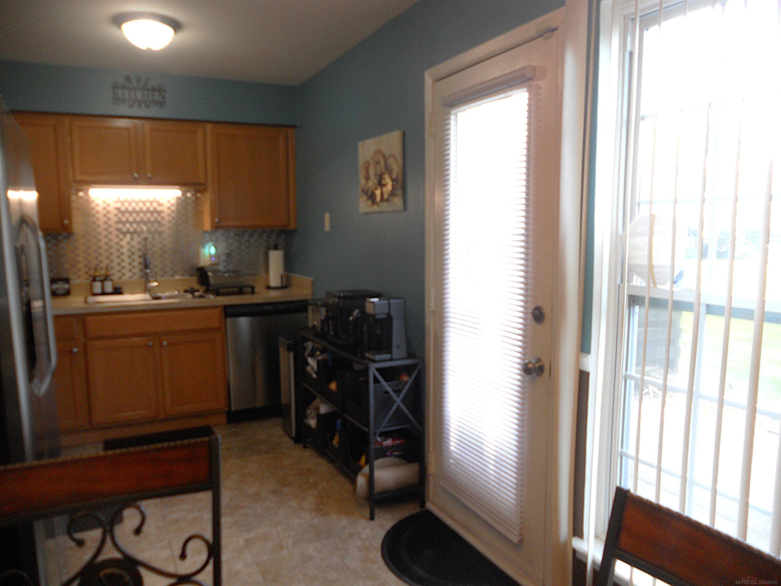24541 SEATON CIRCUIT E. Drive, BLDG 2, UNIT 15., Warren, MI 48091 — Photo 21