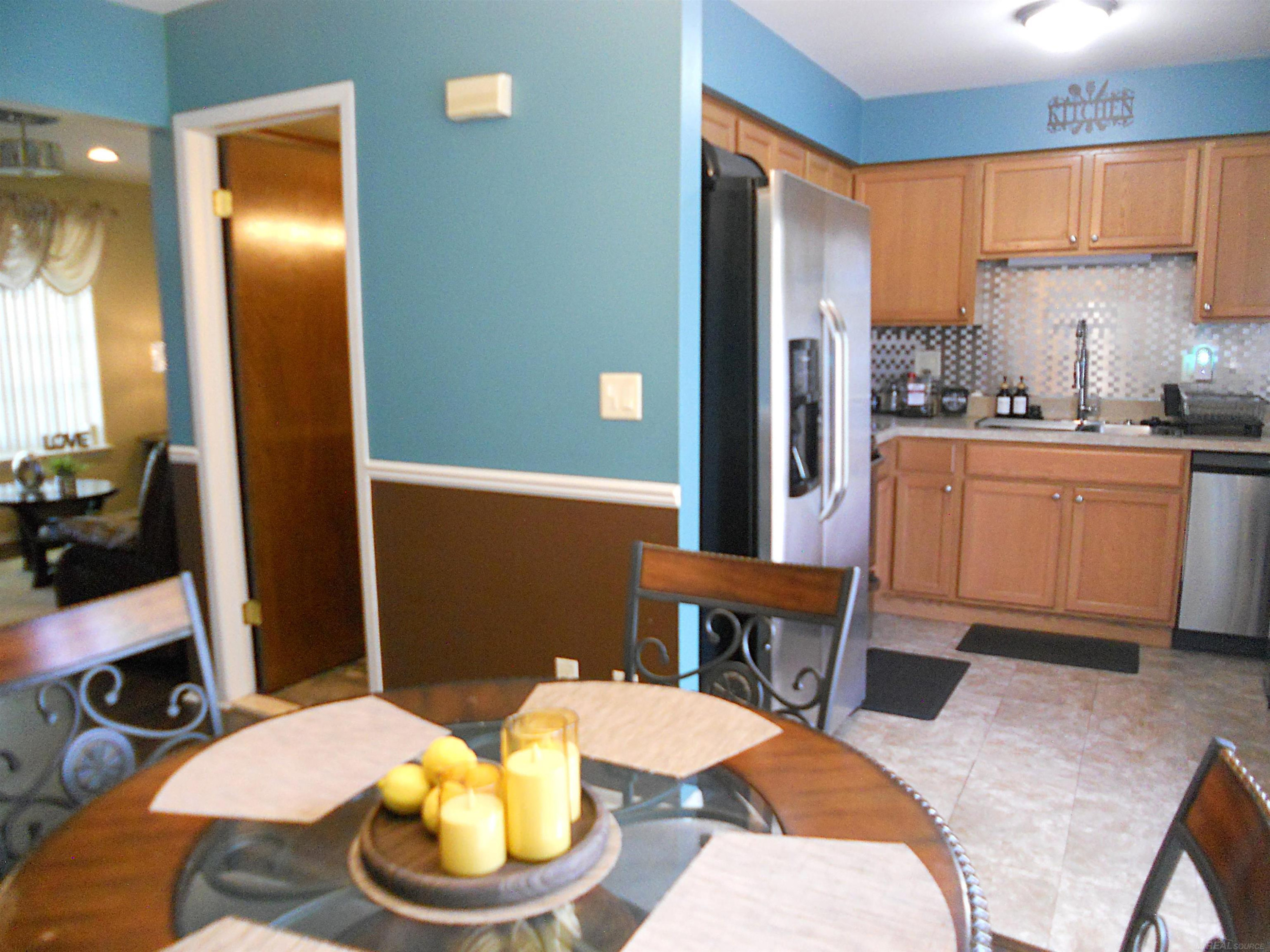 24541 SEATON CIRCUIT E. Drive, BLDG 2, UNIT 15., Warren, MI 48091 — Photo 22