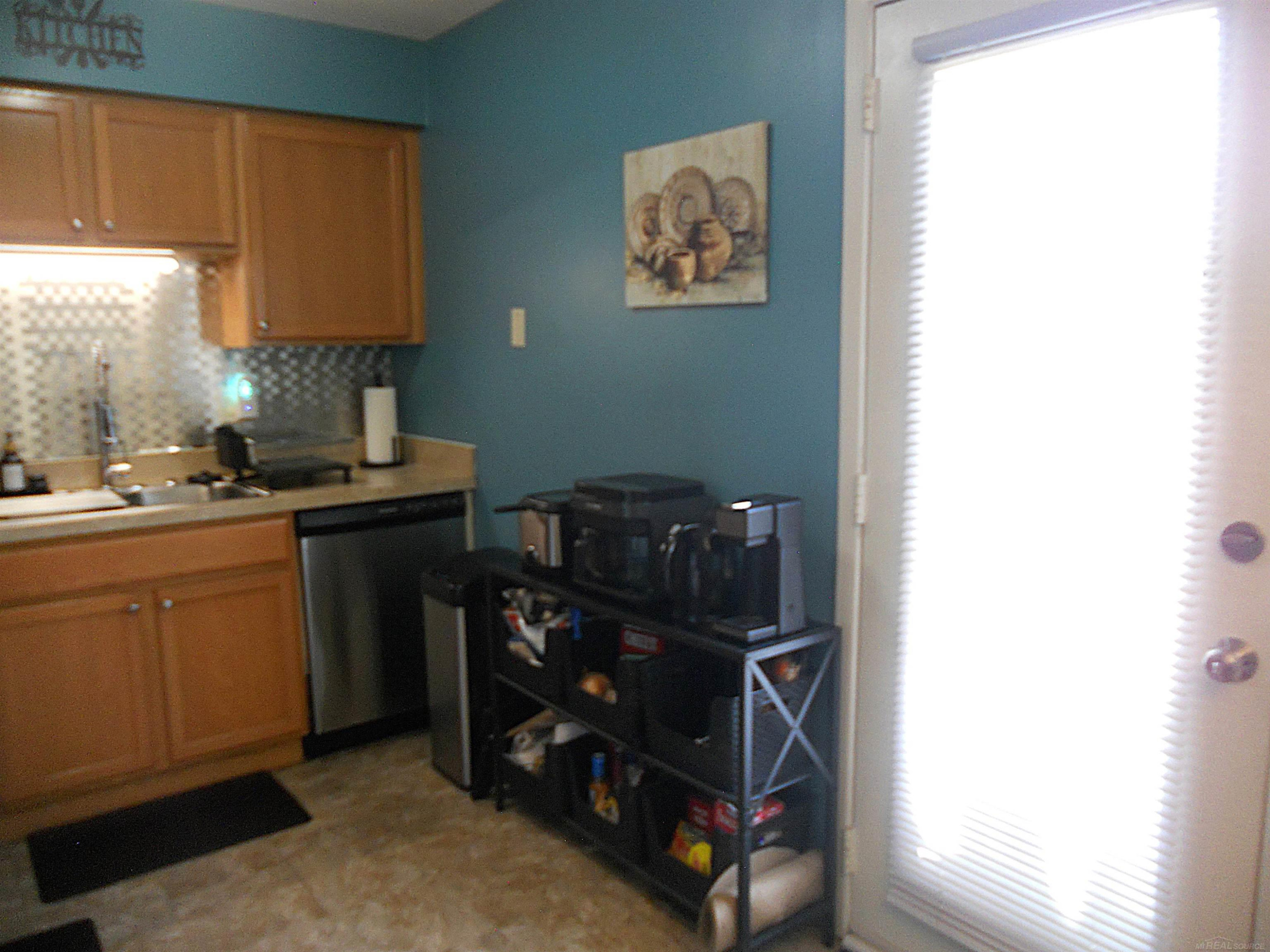 24541 SEATON CIRCUIT E. Drive, BLDG 2, UNIT 15., Warren, MI 48091 — Photo 25