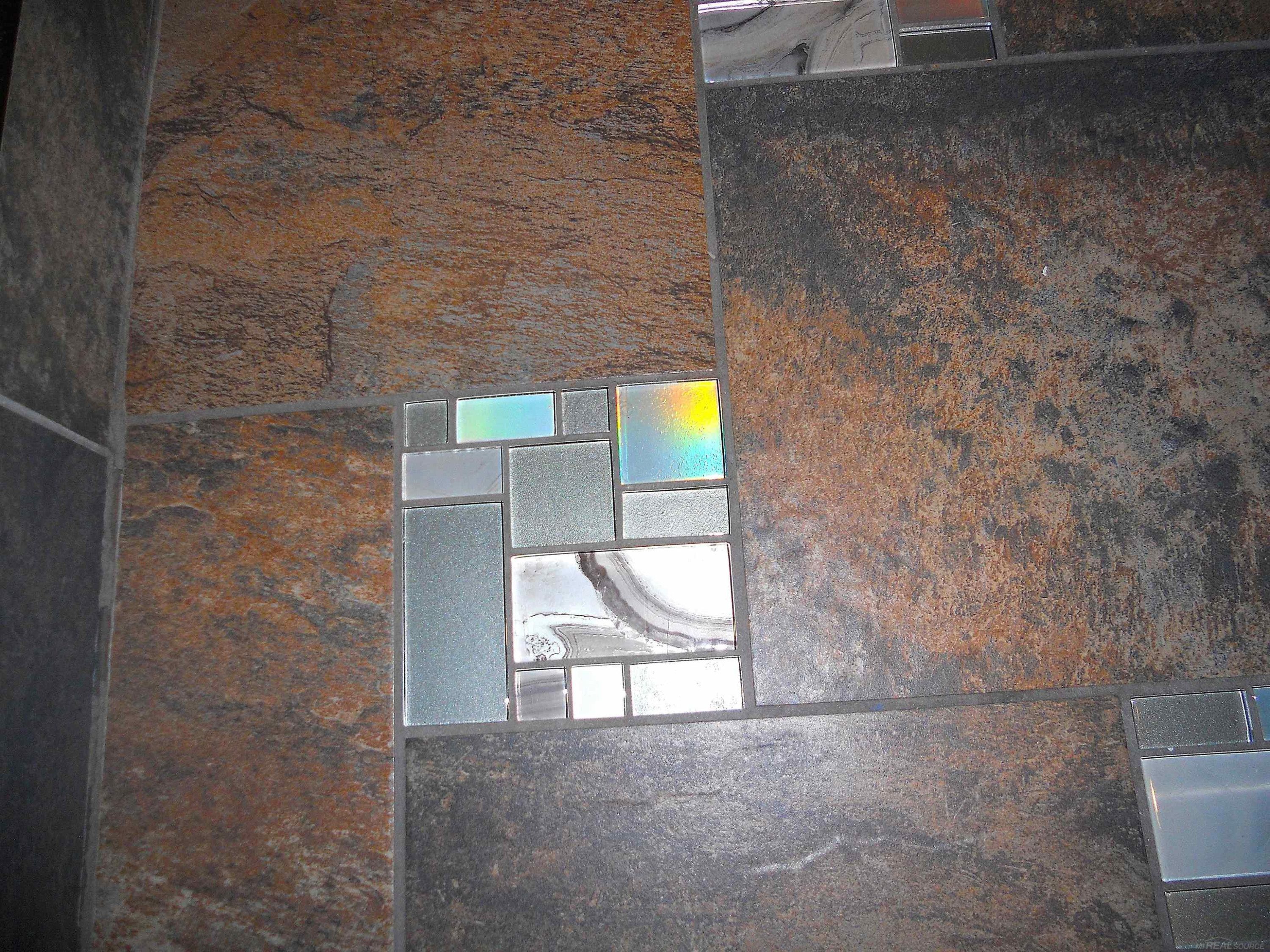24541 SEATON CIRCUIT E. Drive, BLDG 2, UNIT 15., Warren, MI 48091 — Photo 35