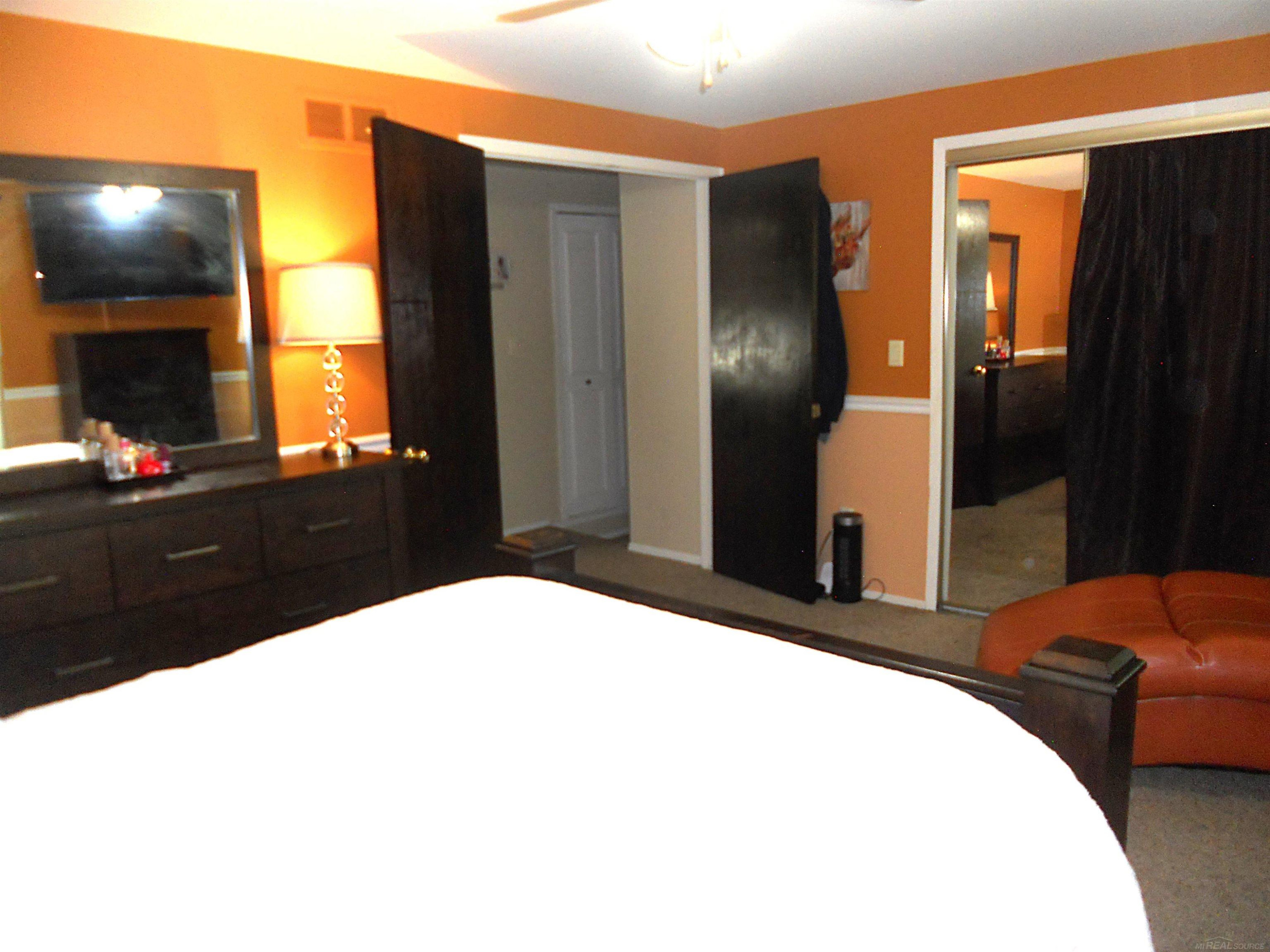 24541 SEATON CIRCUIT E. Drive, BLDG 2, UNIT 15., Warren, MI 48091 — Photo 42