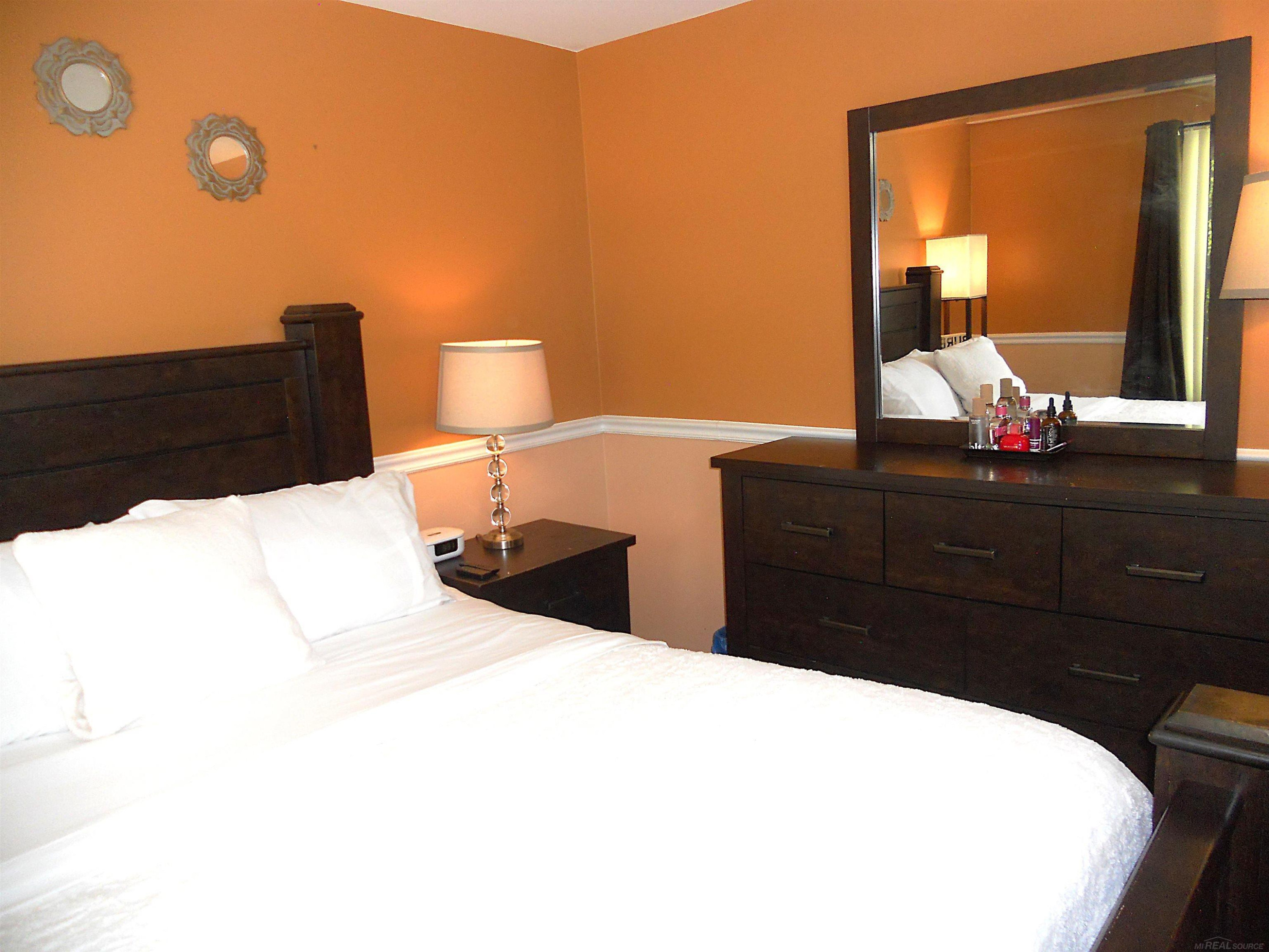 24541 SEATON CIRCUIT E. Drive, BLDG 2, UNIT 15., Warren, MI 48091 — Photo 43