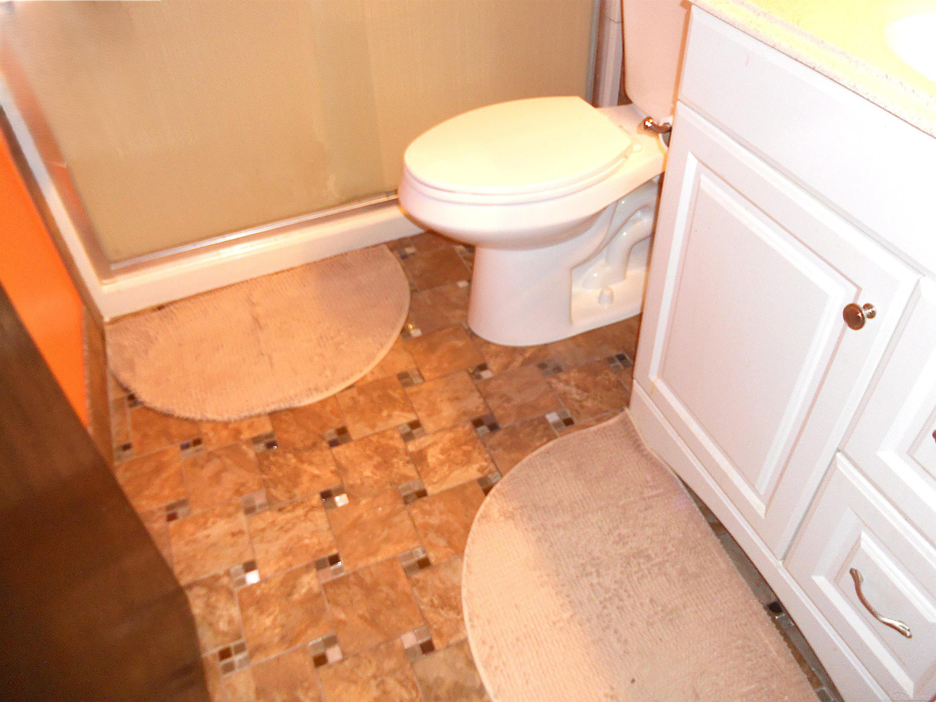 24541 SEATON CIRCUIT E. Drive, BLDG 2, UNIT 15., Warren, MI 48091 — Photo 46