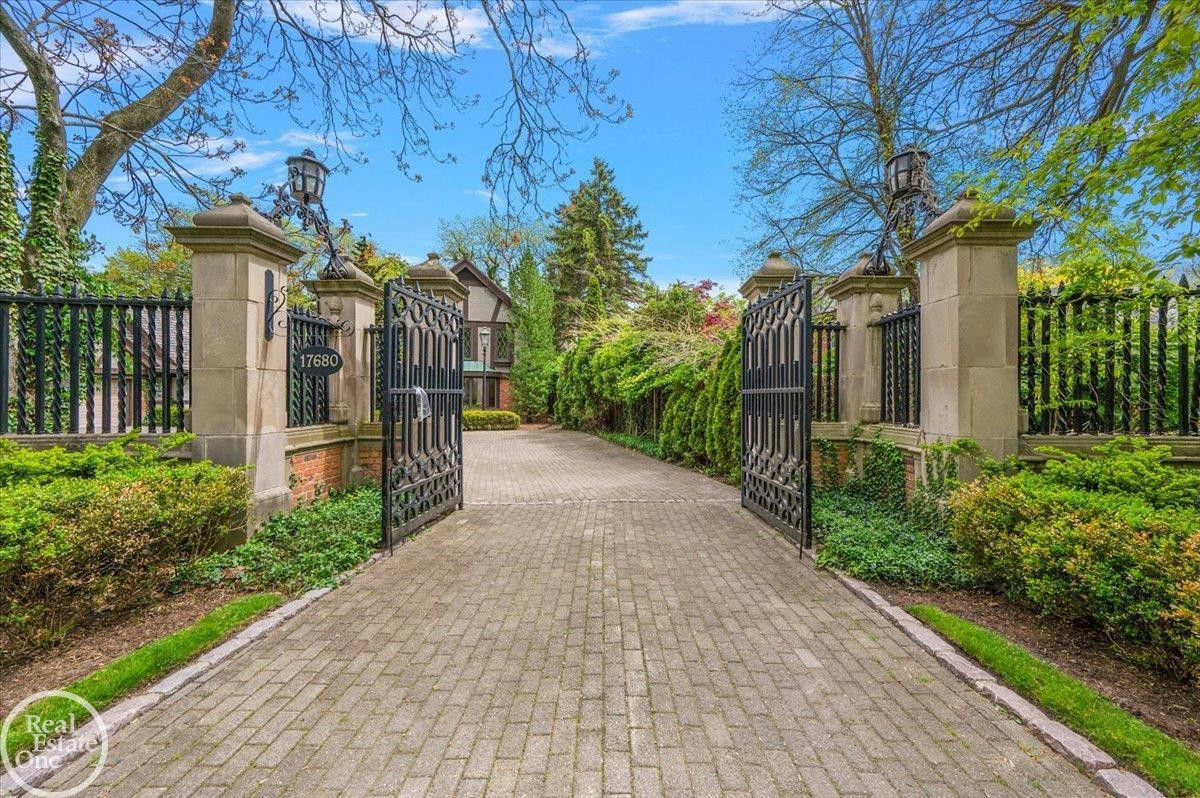 17680 E Jefferson Avenue, Grosse Pointe, MI 48230 — Photo 4