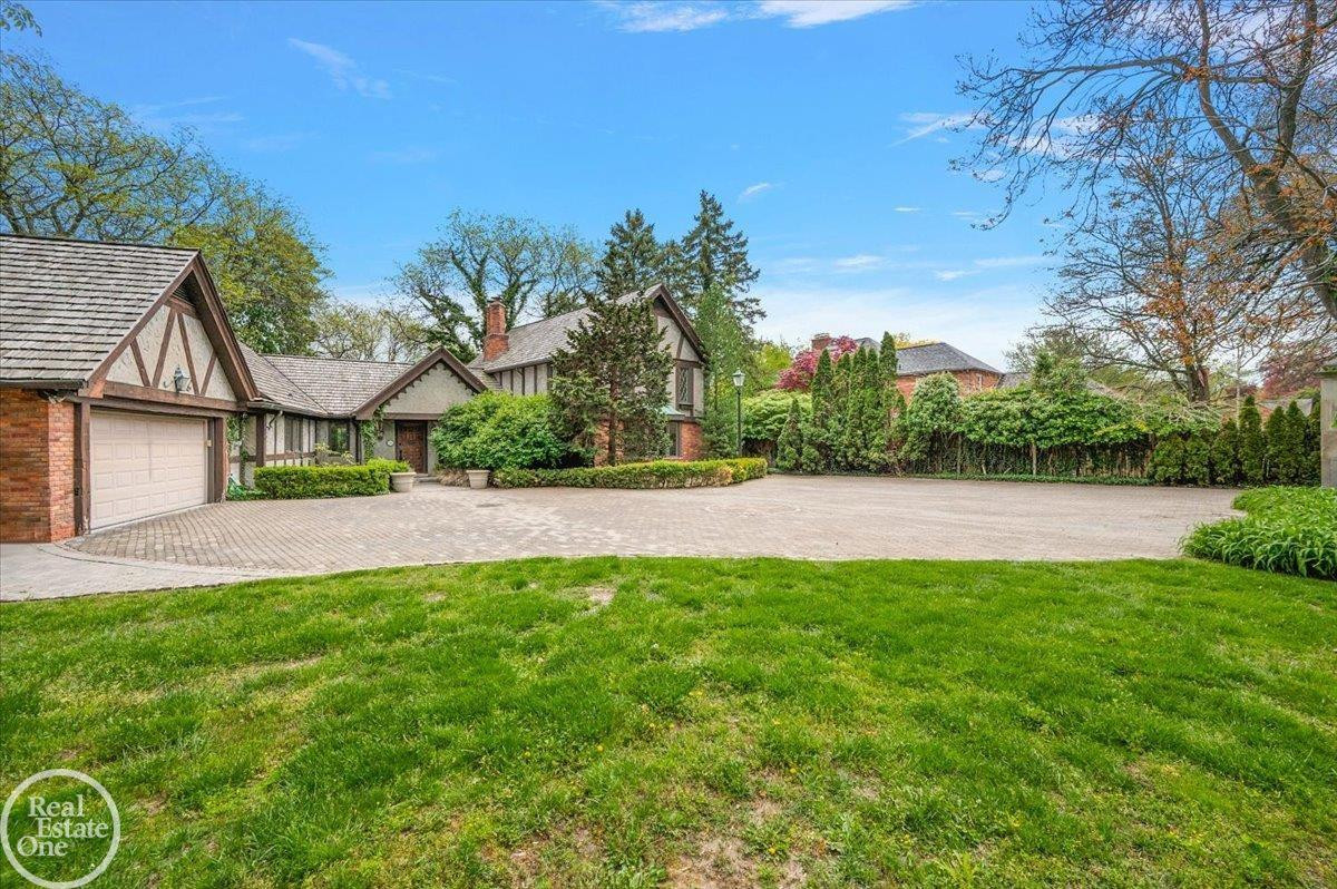 17680 E Jefferson Avenue, Grosse Pointe, MI 48230 — Photo 10