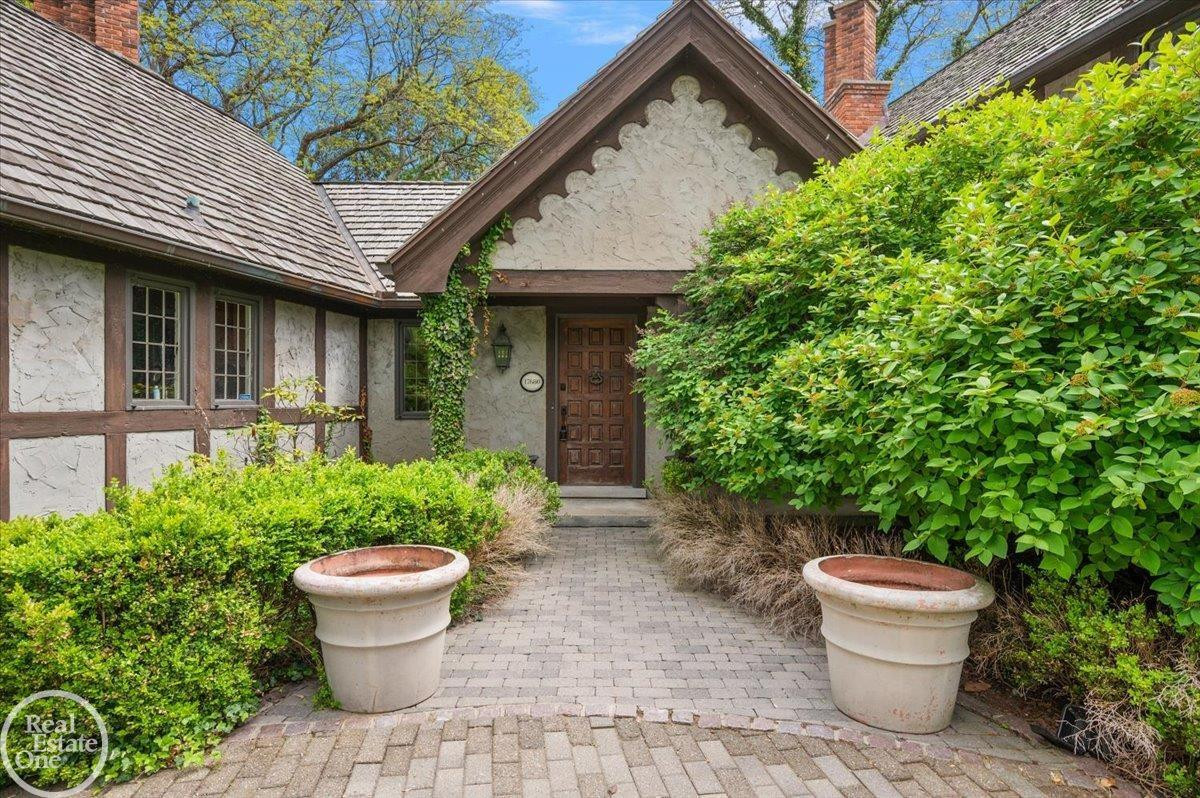 17680 E Jefferson Avenue, Grosse Pointe, MI 48230 — Photo 12