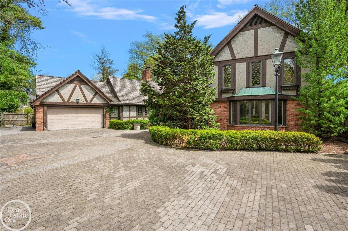 17680 E Jefferson Avenue, Grosse Pointe, MI 48230 — Photo 16