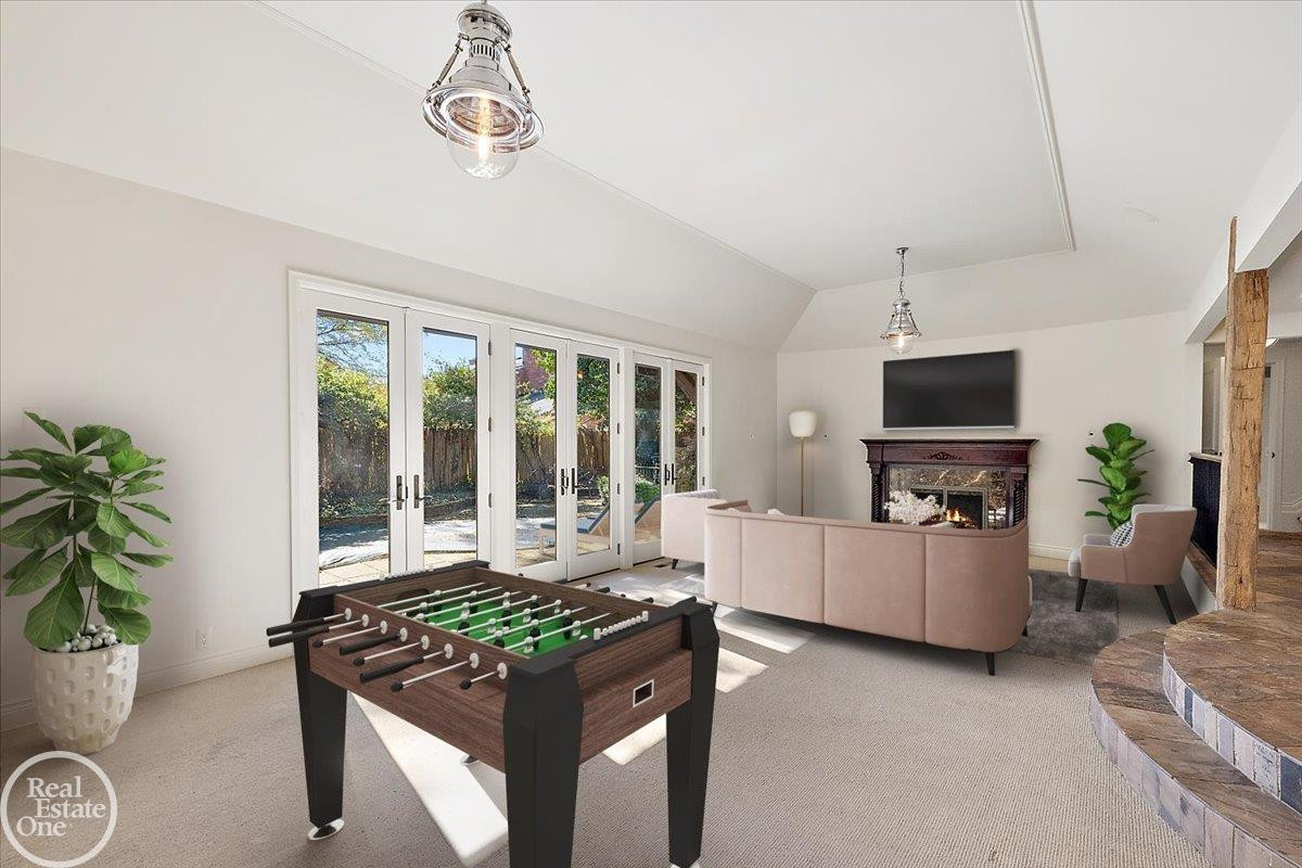 17680 E Jefferson Avenue, Grosse Pointe, MI 48230 — Photo 44