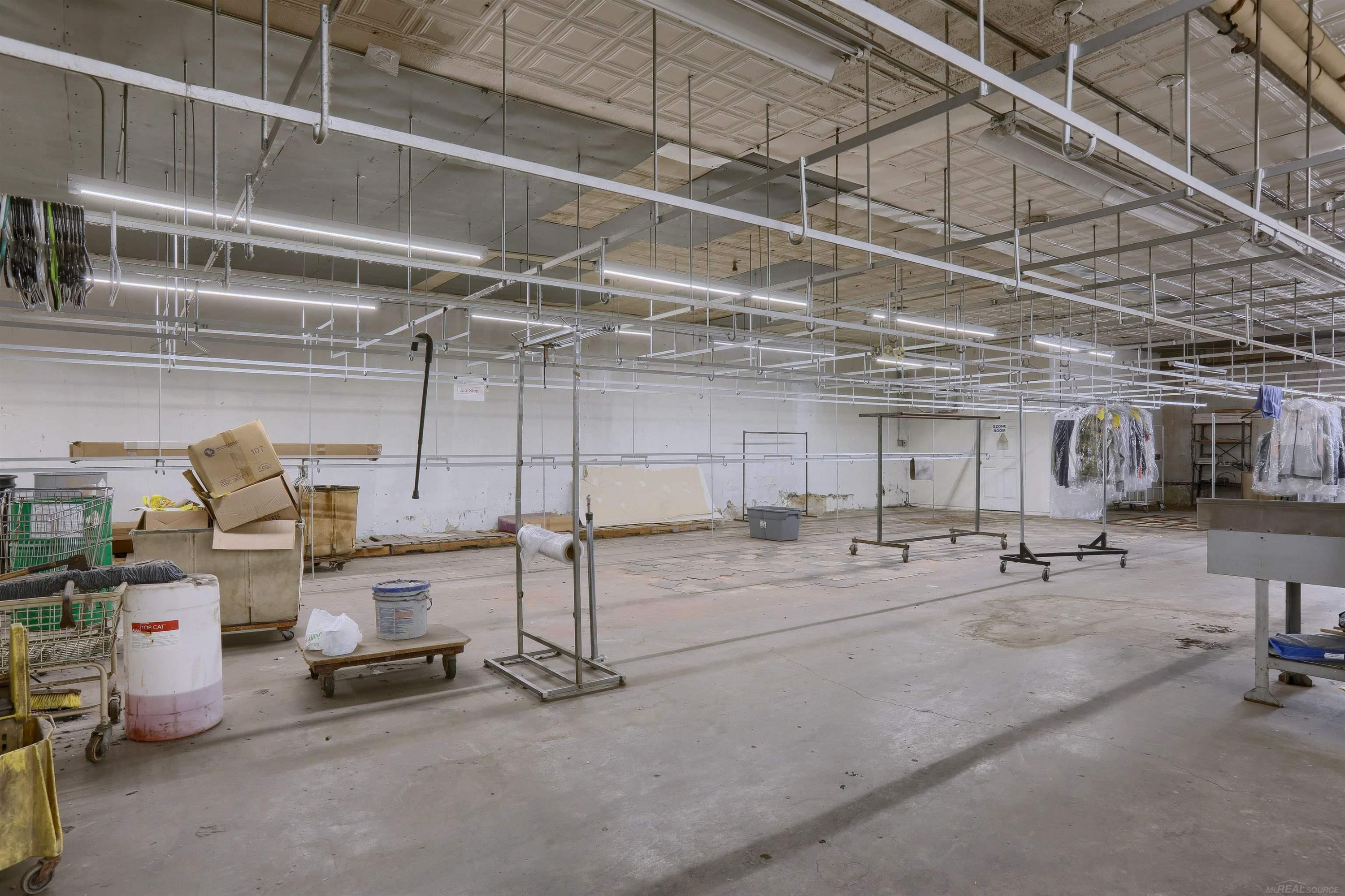 2854 E 7 Mile Road, Detroit, MI 48234 — Photo 14