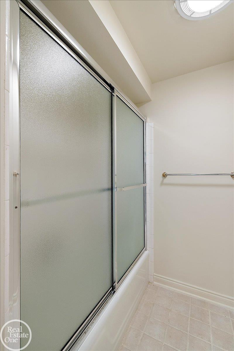 17680 E Jefferson Avenue, Grosse Pointe, MI 48230 — Photo 69