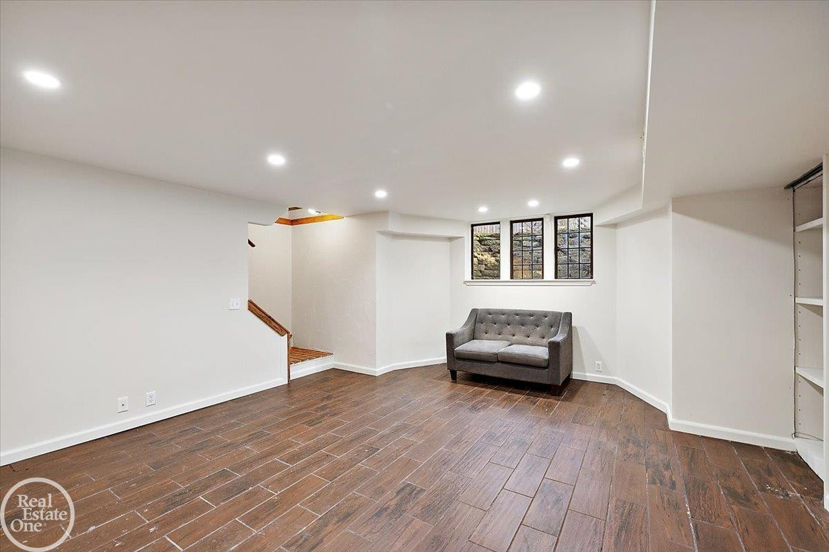 17680 E Jefferson Avenue, Grosse Pointe, MI 48230 — Photo 72