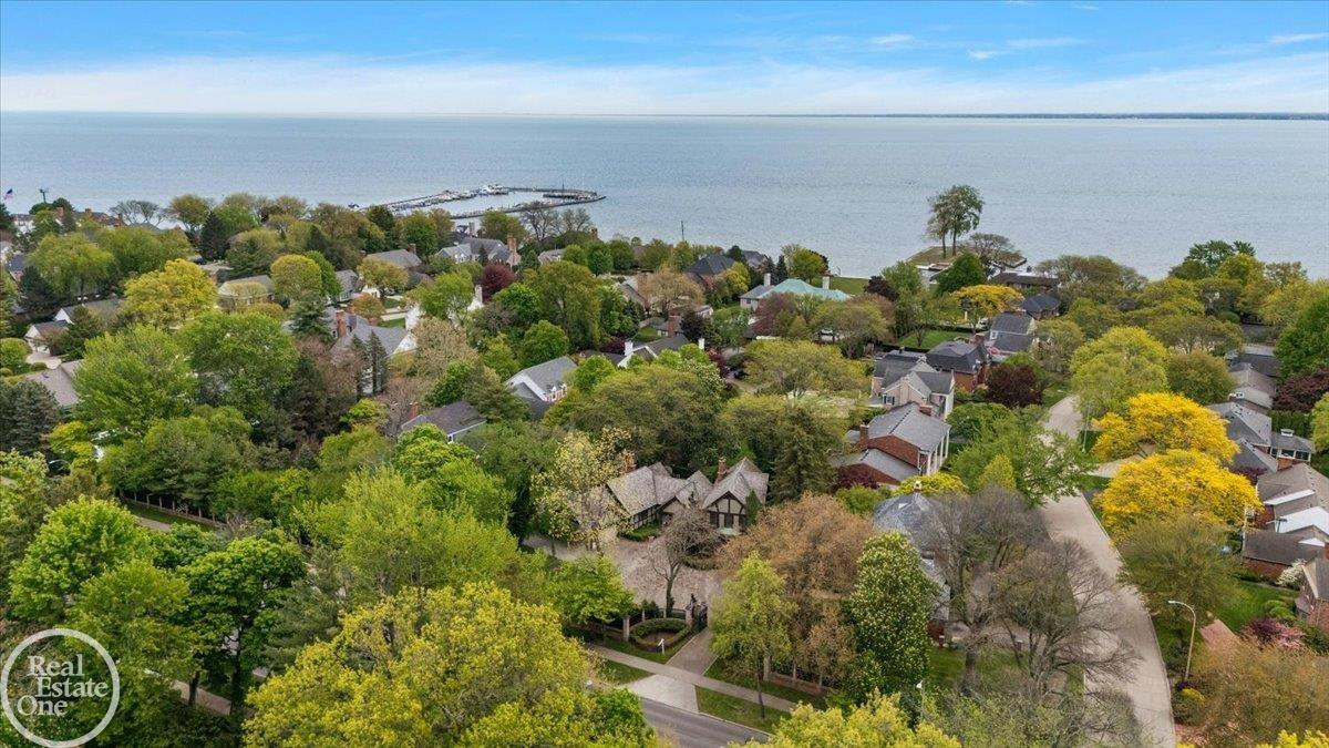 17680 E Jefferson Avenue, Grosse Pointe, MI 48230 — Photo 86