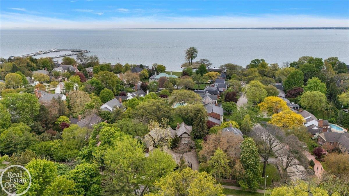 17680 E Jefferson Avenue, Grosse Pointe, MI 48230 — Photo 87