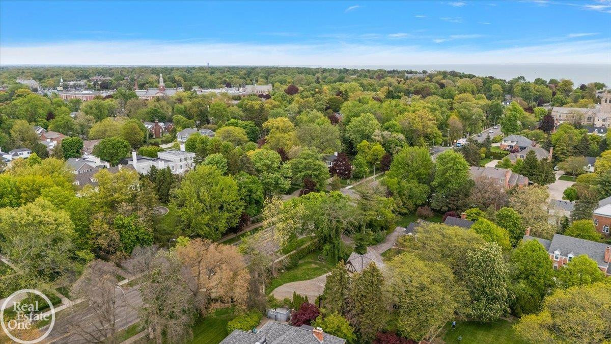 17680 E Jefferson Avenue, Grosse Pointe, MI 48230 — Photo 92