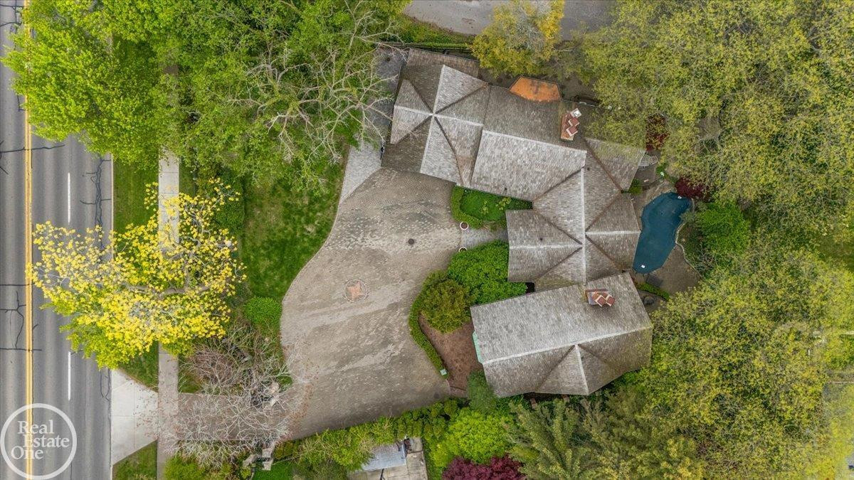 17680 E Jefferson Avenue, Grosse Pointe, MI 48230 — Photo 95
