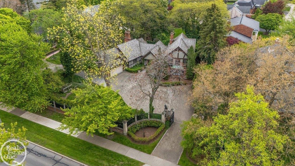 17680 E Jefferson Avenue, Grosse Pointe, MI 48230 — Photo 94