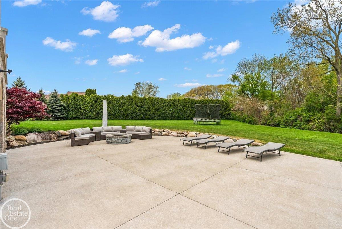 16205 La Dolce Vita Drive, Unit #10, Clinton Twp, MI 48035 — Photo 8