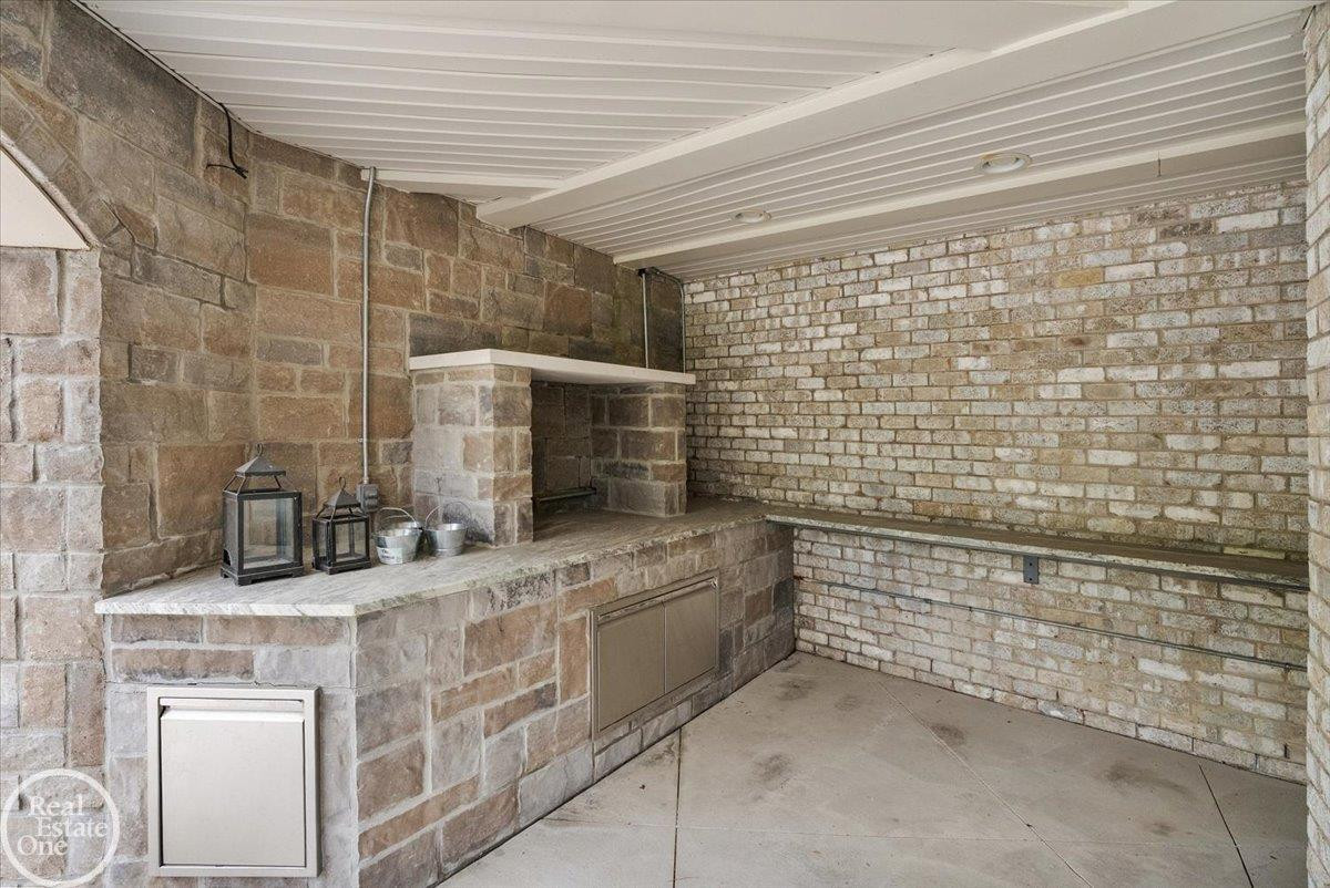 16205 La Dolce Vita Drive, Unit #10, Clinton Twp, MI 48035 — Photo 12