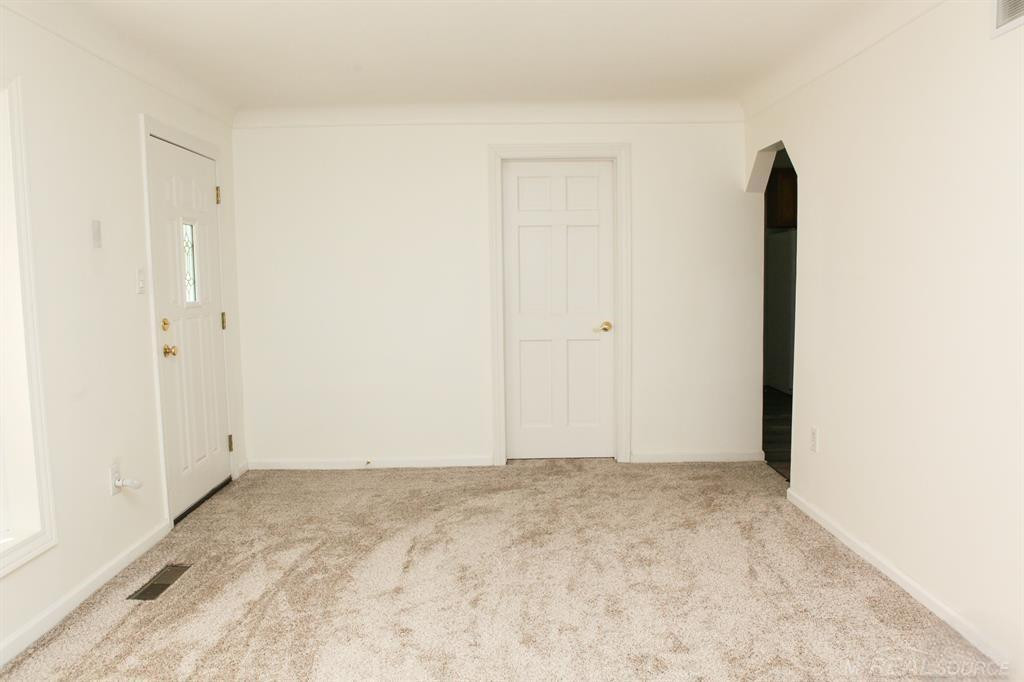 5900 Wright Drive, Troy, MI 48098 — Photo 11