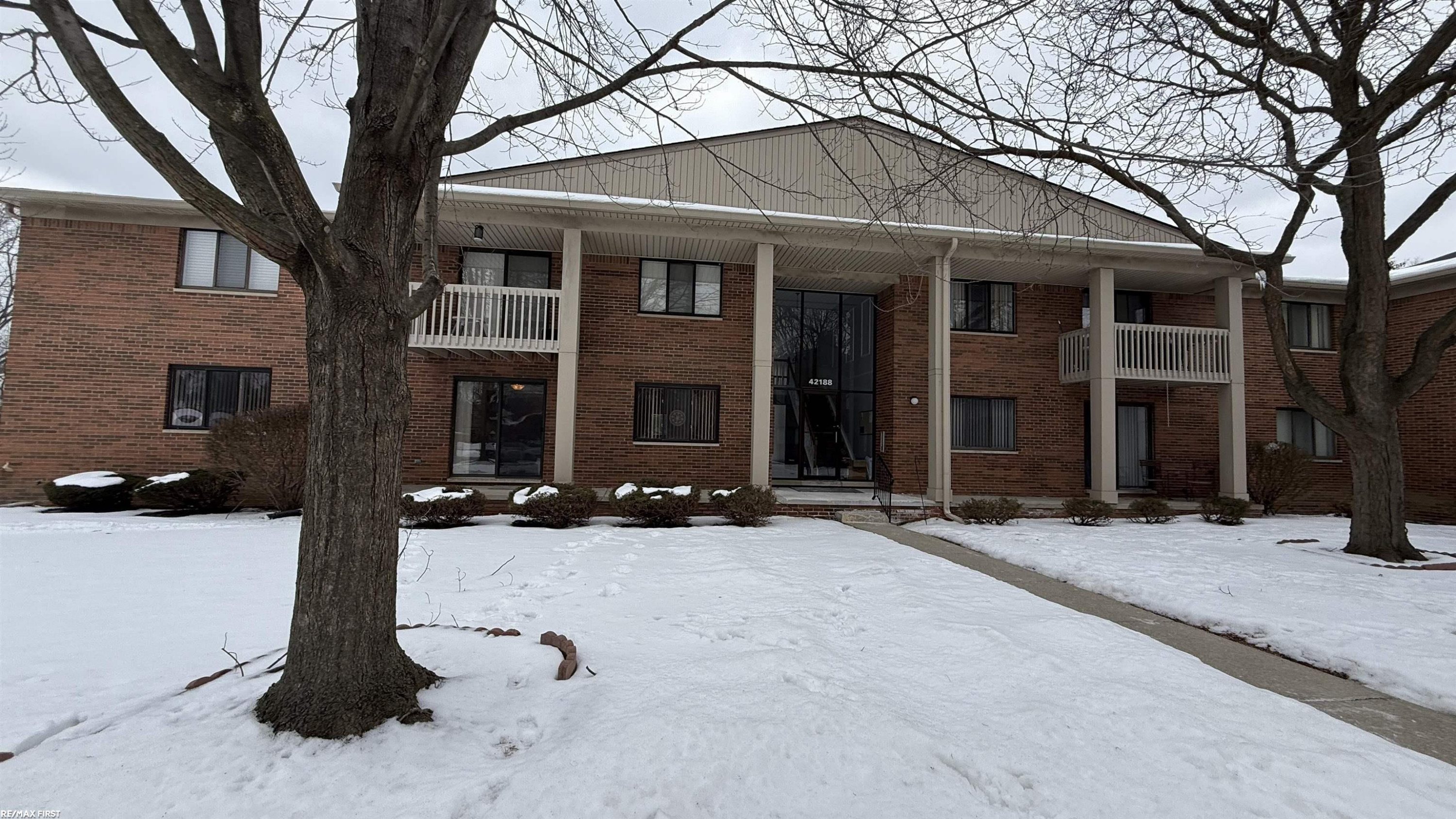 42188 Todd Mark Lane, #4, Clinton Twp, MI 48038 — Photo 2