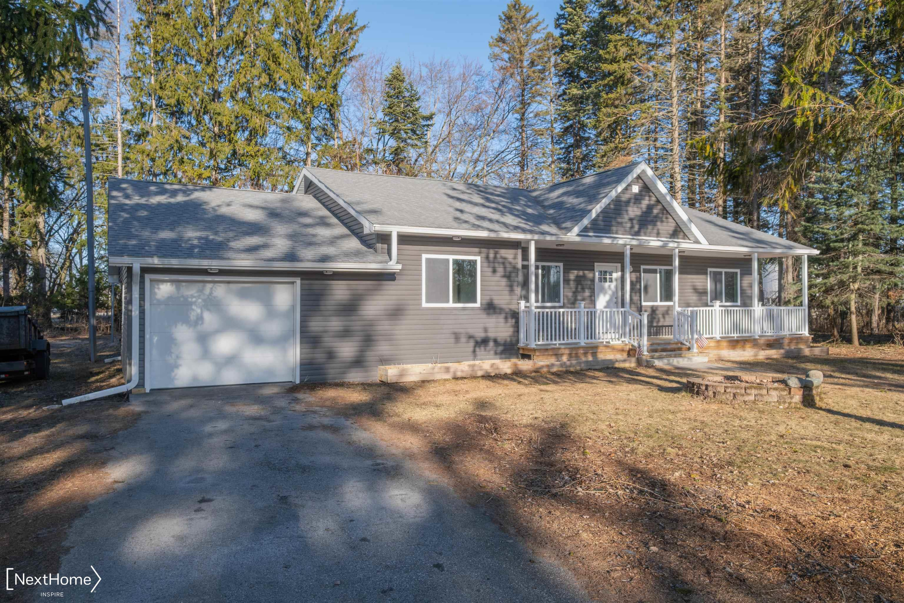 229 N Water Street, Au Gres, MI 48703 — Photo 2