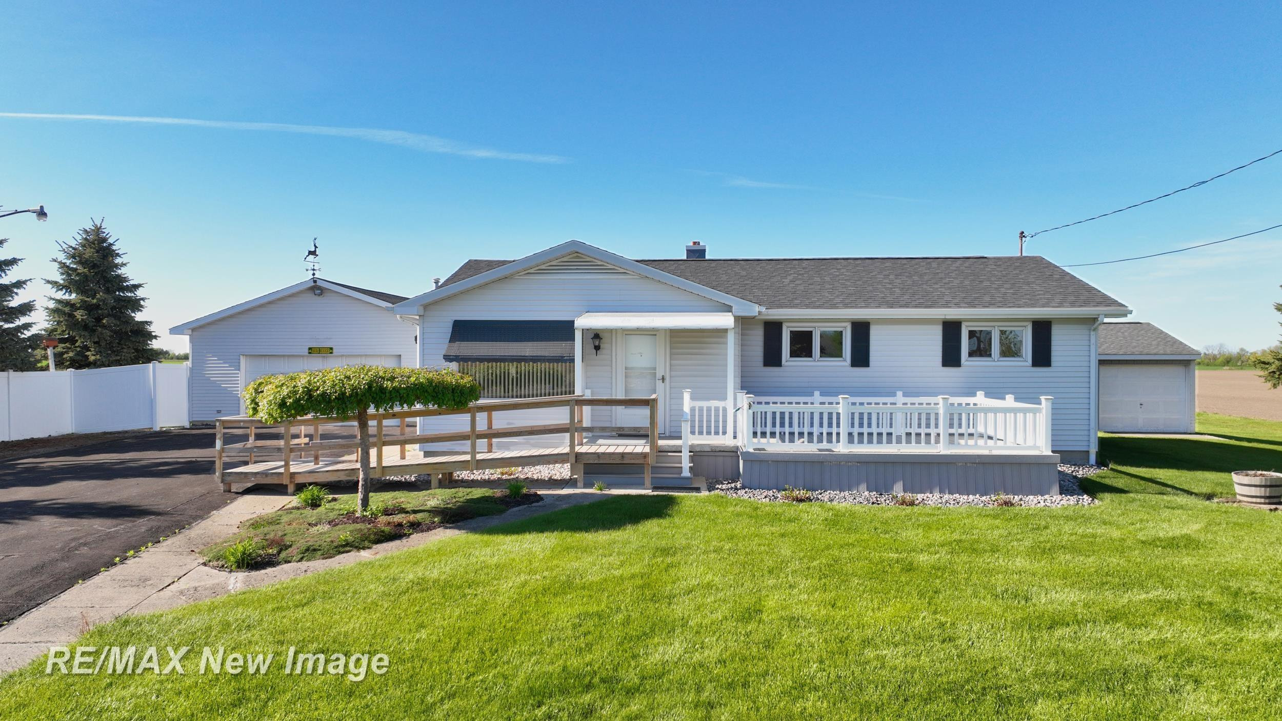 3520 W Kochville Road, Saginaw, MI 48604 — Photo 2