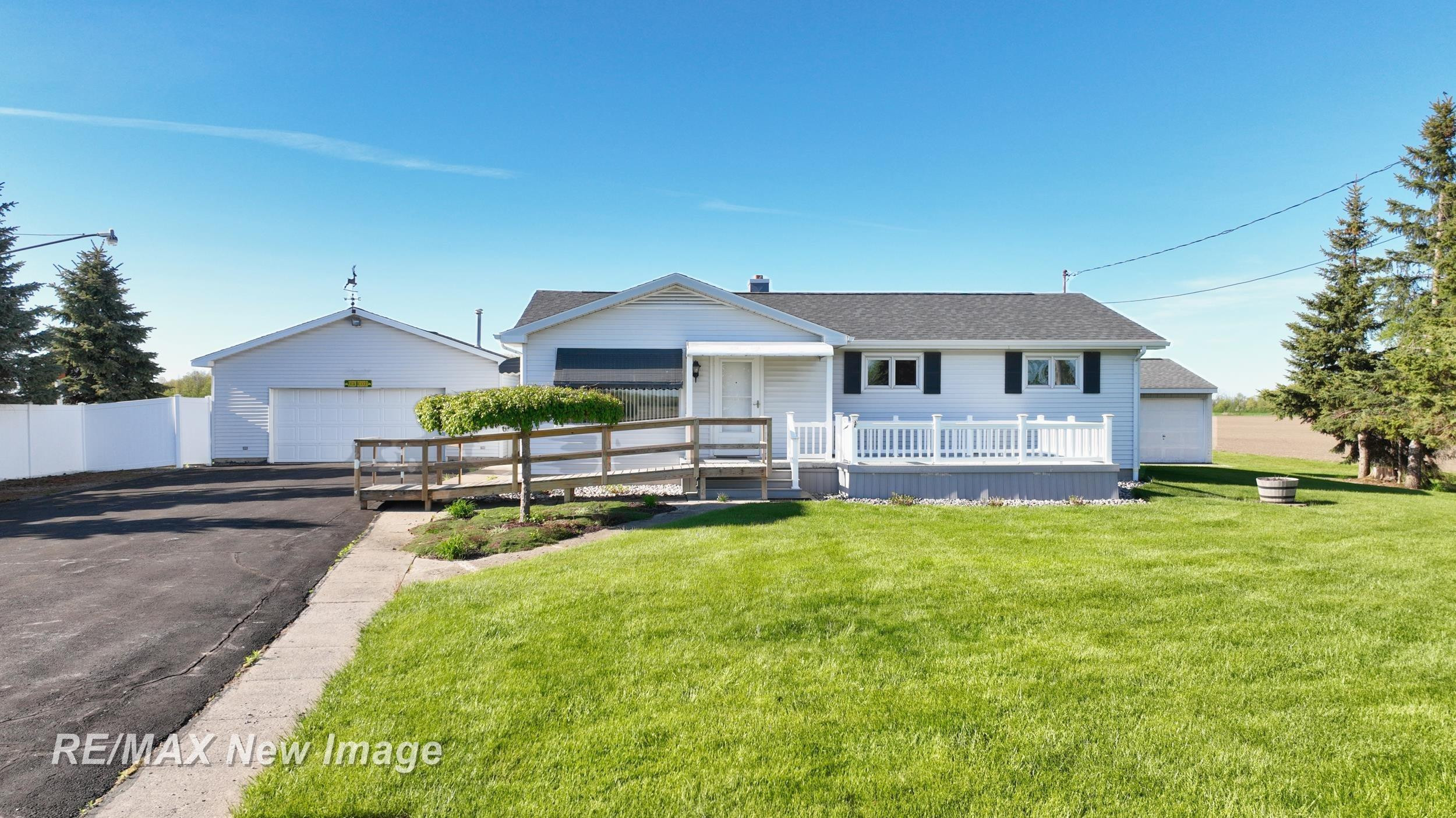 3520 W Kochville Road, Saginaw, MI 48604 — Photo 3