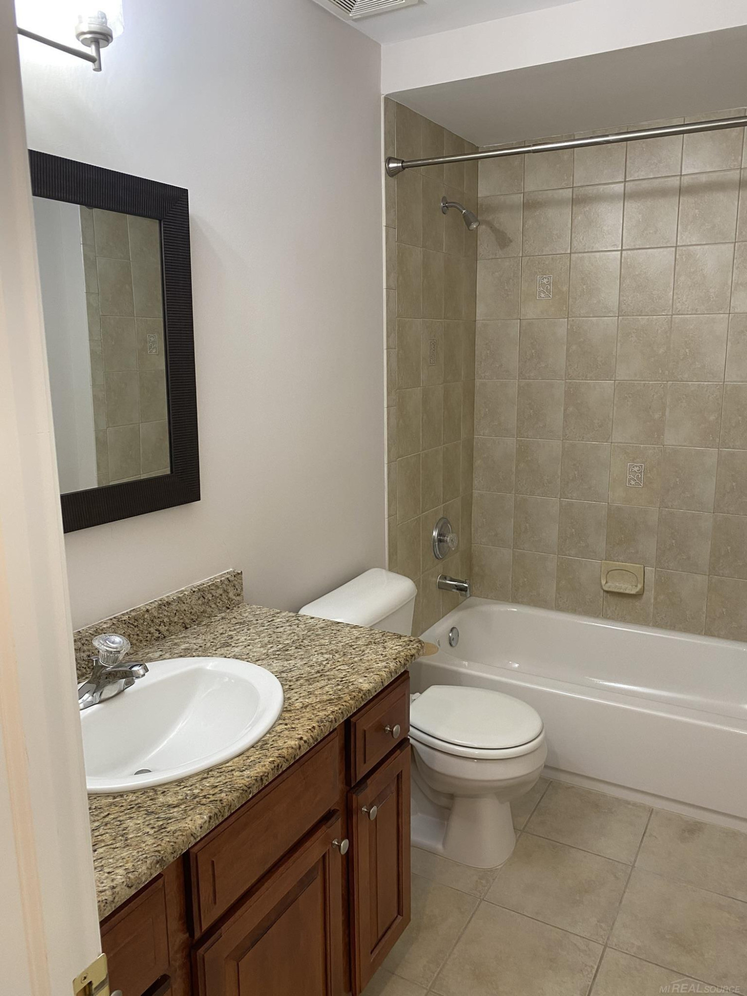16670 Newbury Avenue, Macomb, MI 48044 — Photo 10